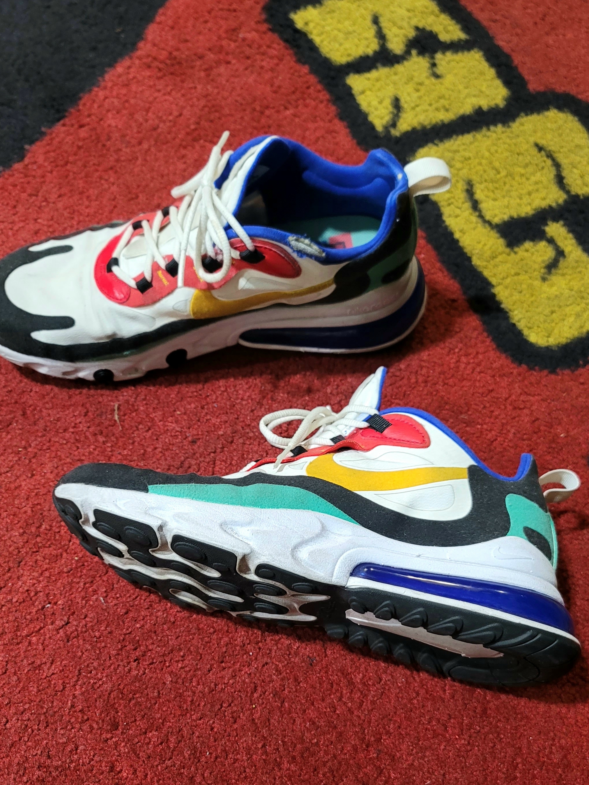 Nike Air Max 270 React Bauhaus 착용 스타일