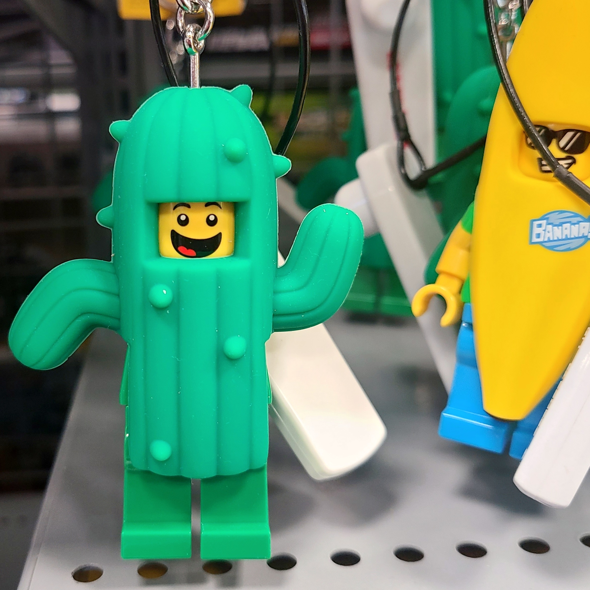 Lego Gear Hot Dog Guy Key Chain 착용 스타일 - 3