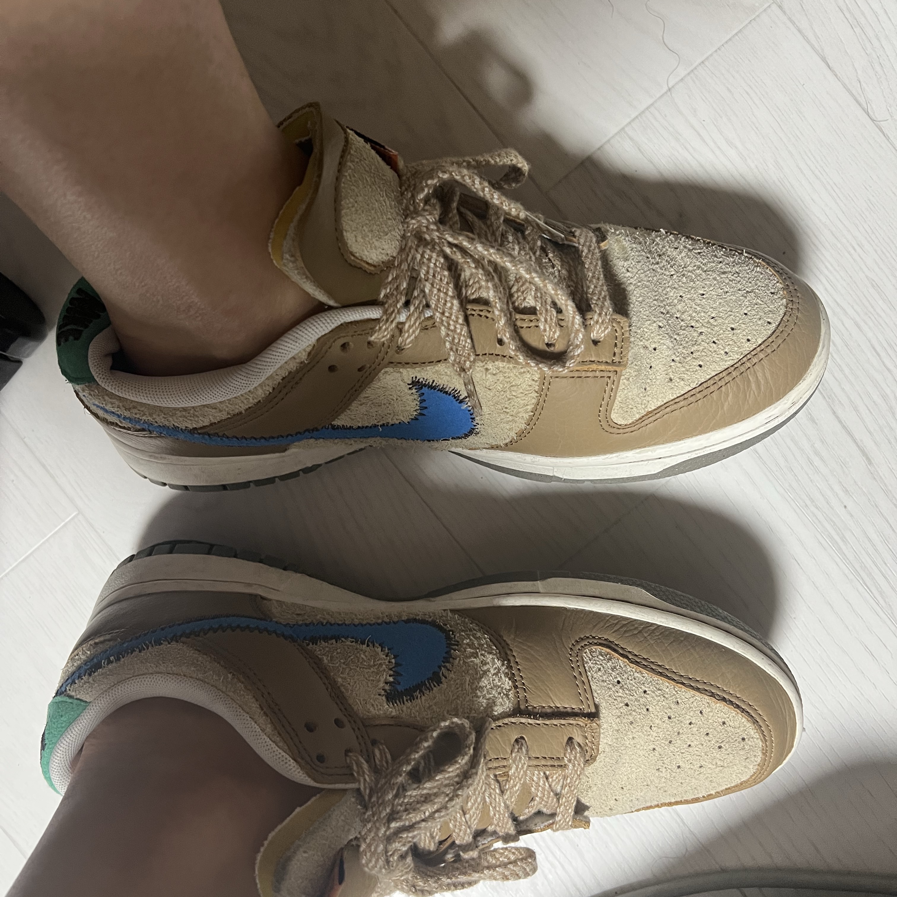 Nike x Size? Dunk Low Dark Driftwood Photo Blue 착용 스타일