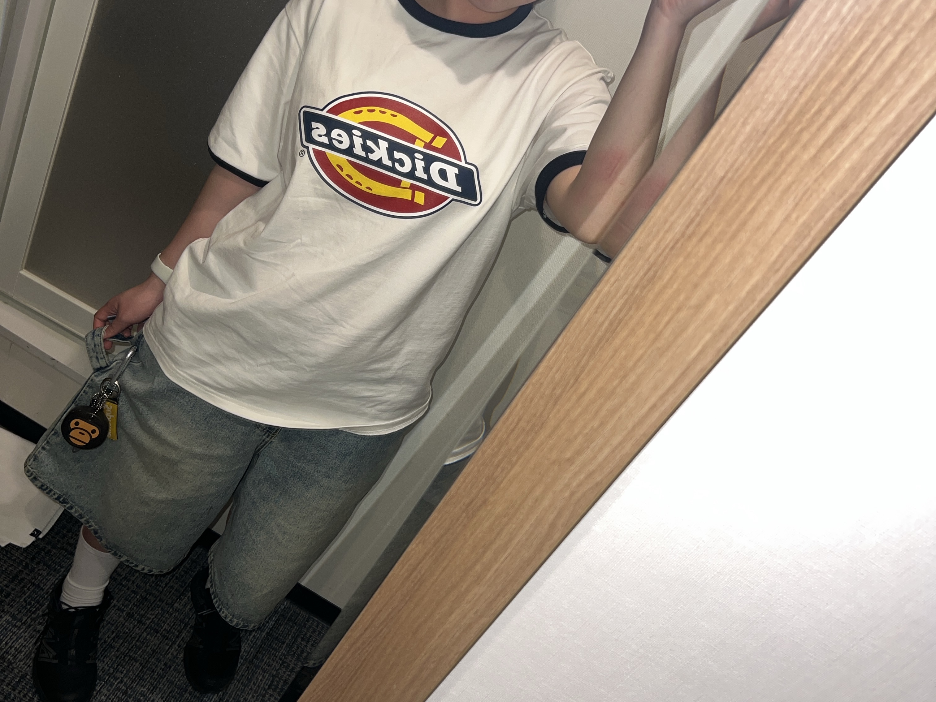 BAPE Baby Milo Keychain Brown, Supreme Webbing Keychain Yellow Camo - 23SS 착용 스타일