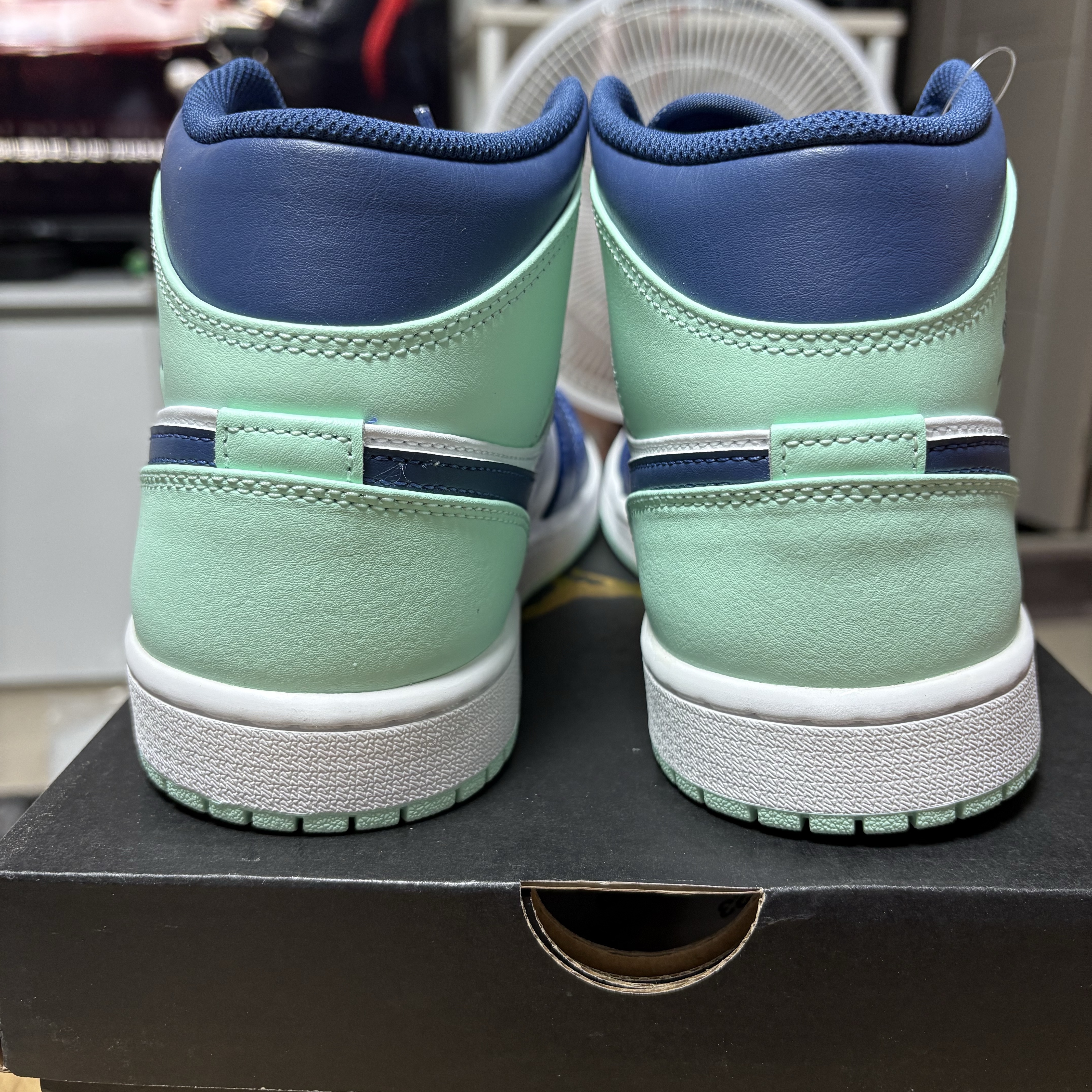 Jordan 1 Mid Blue Mint 착용 스타일 - 5