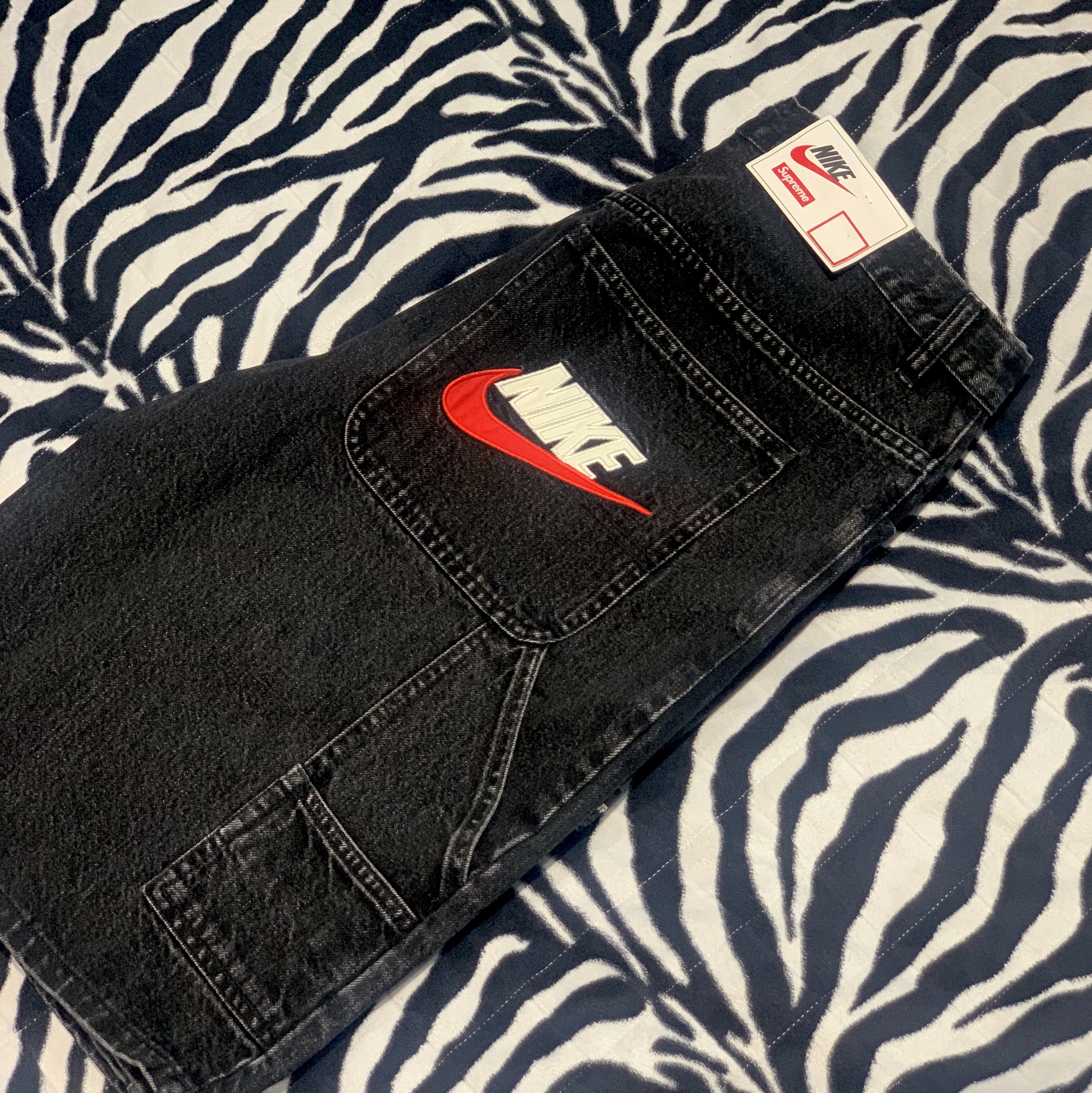 Supreme x Nike Denim Short Black - 24SS 착용 스타일
