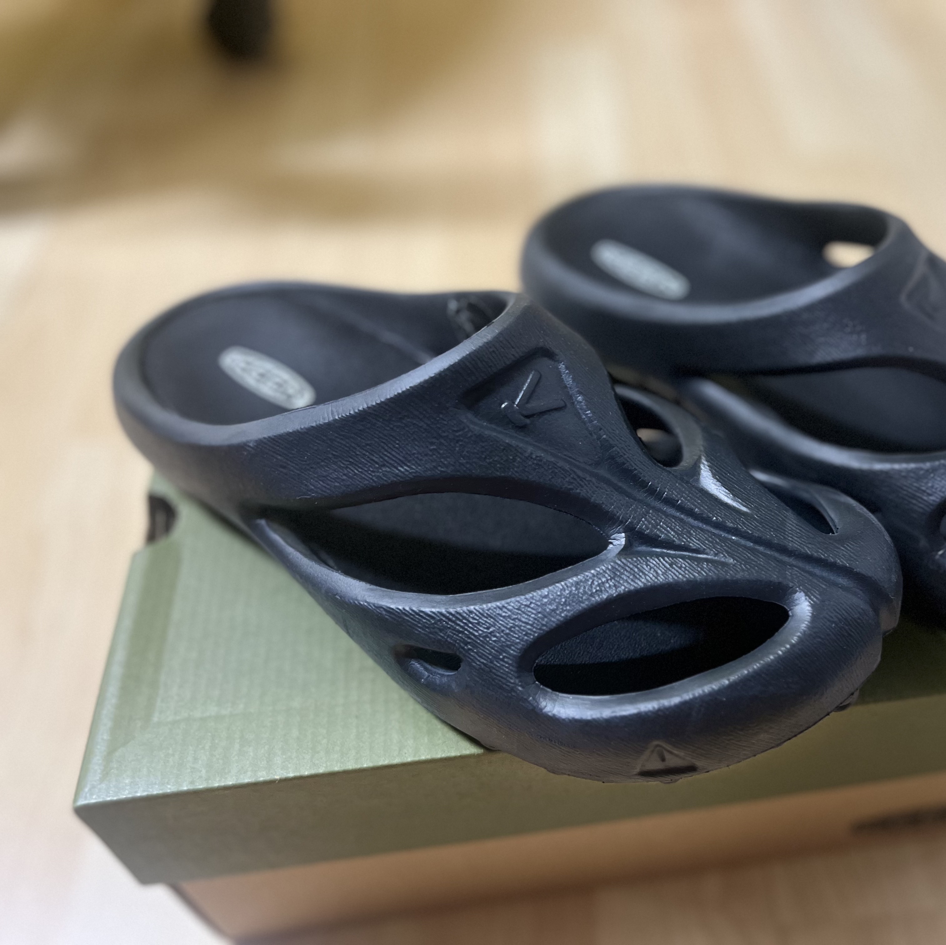 Keen Shanti Black Dawn Blue 착용 스타일