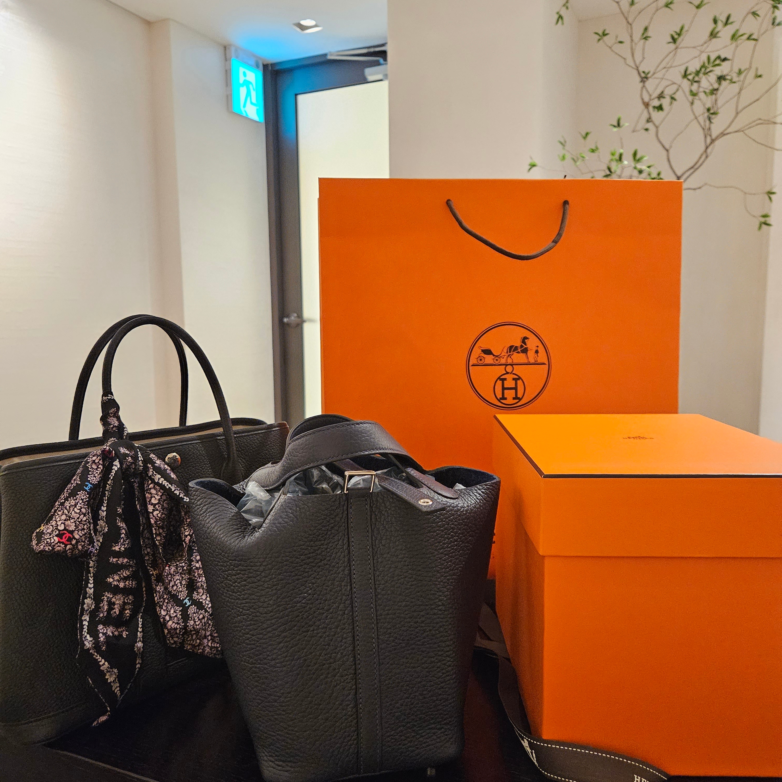 Hermes Garden Party 30 Bag Negonda & Palladium Noir 착용 스타일 - 2