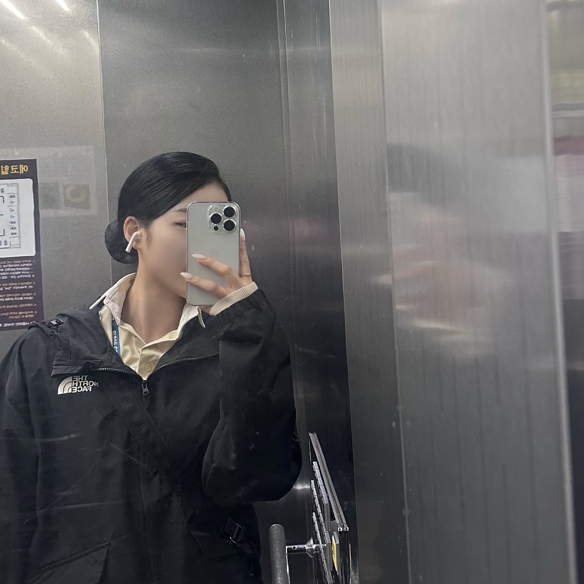 (W) The North Face White Label Olema Mid Jacket Black 착용 스타일