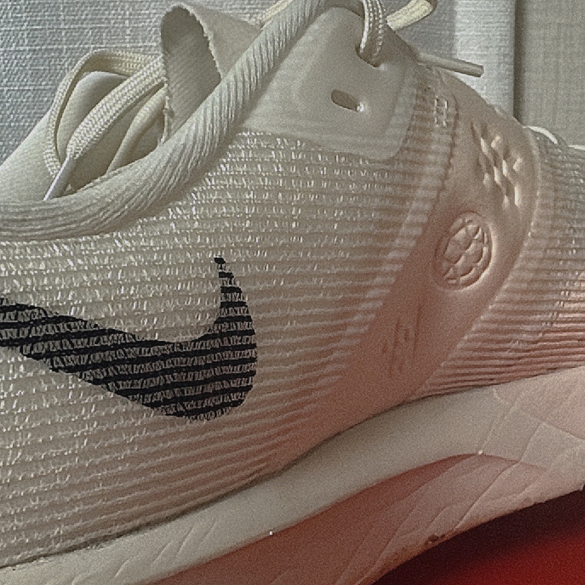 Nike Air Zoom Rival Fly 4 Sail Pale Ivory 착용 스타일 - 2