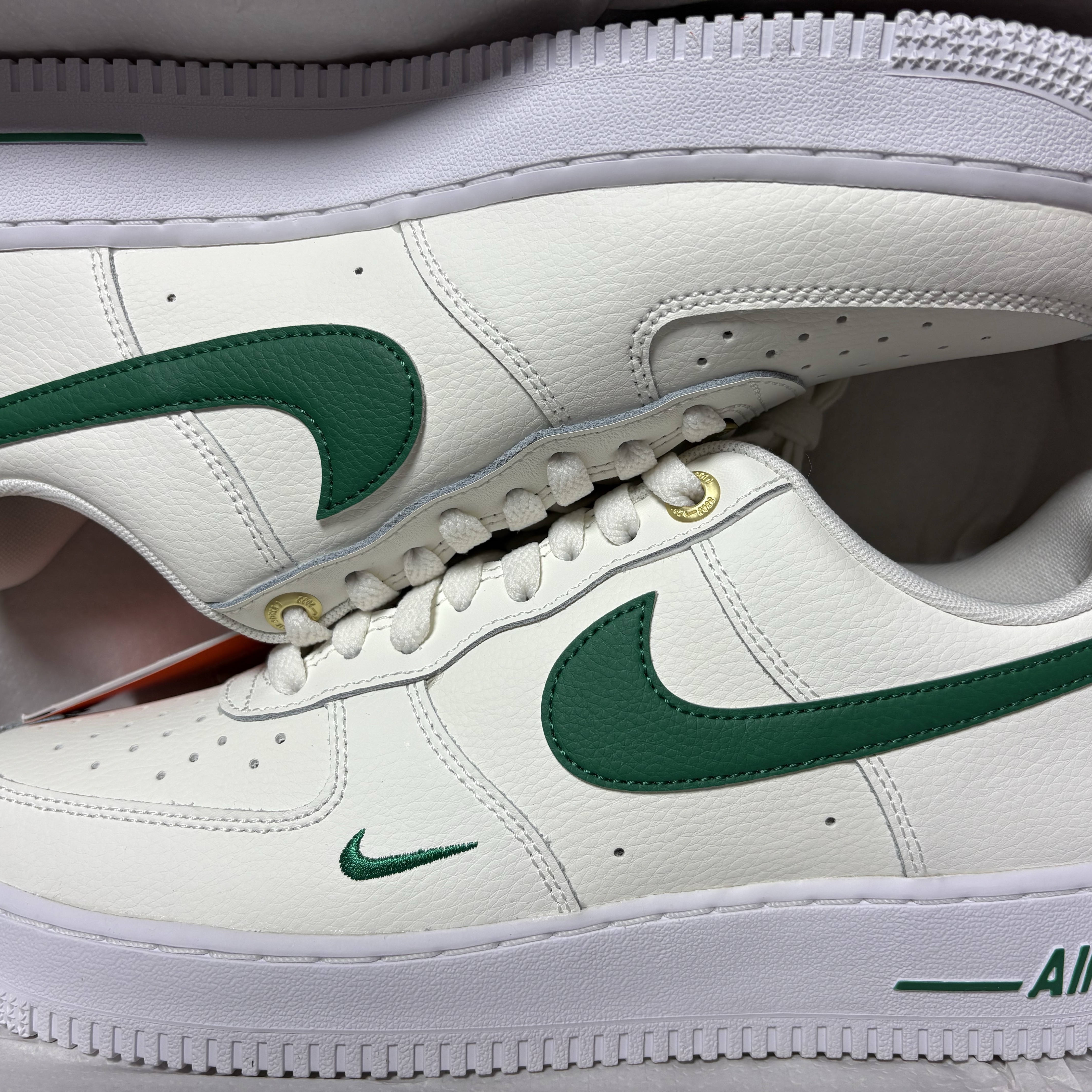 Nike Air Force 1 '07 LV8 40th Anniversary Join Forces Sail Malachite 착용 스타일 - 2