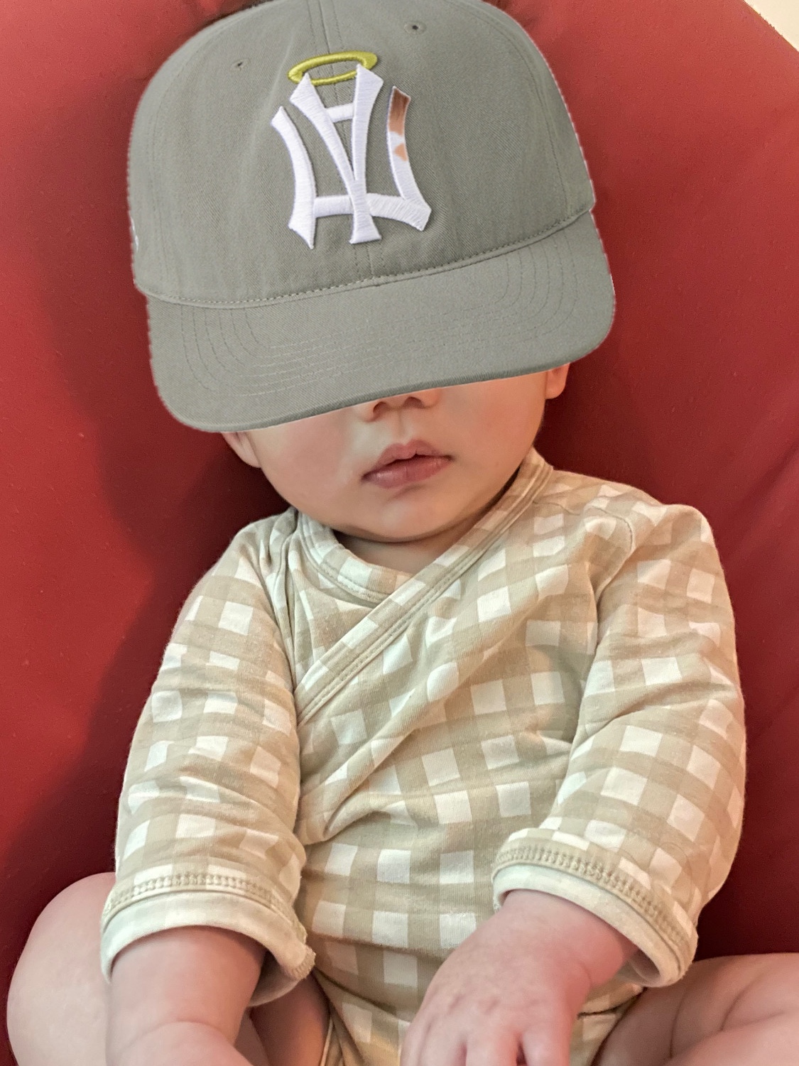 AEAE Ae Symbol Angel Wing Cap Grey 착용 스타일