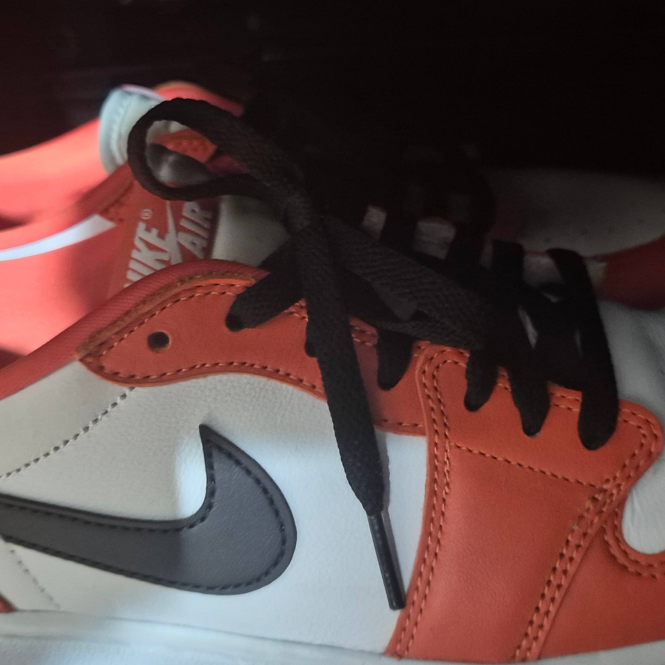 Jordan 1 Low OG Starfish 착용 스타일