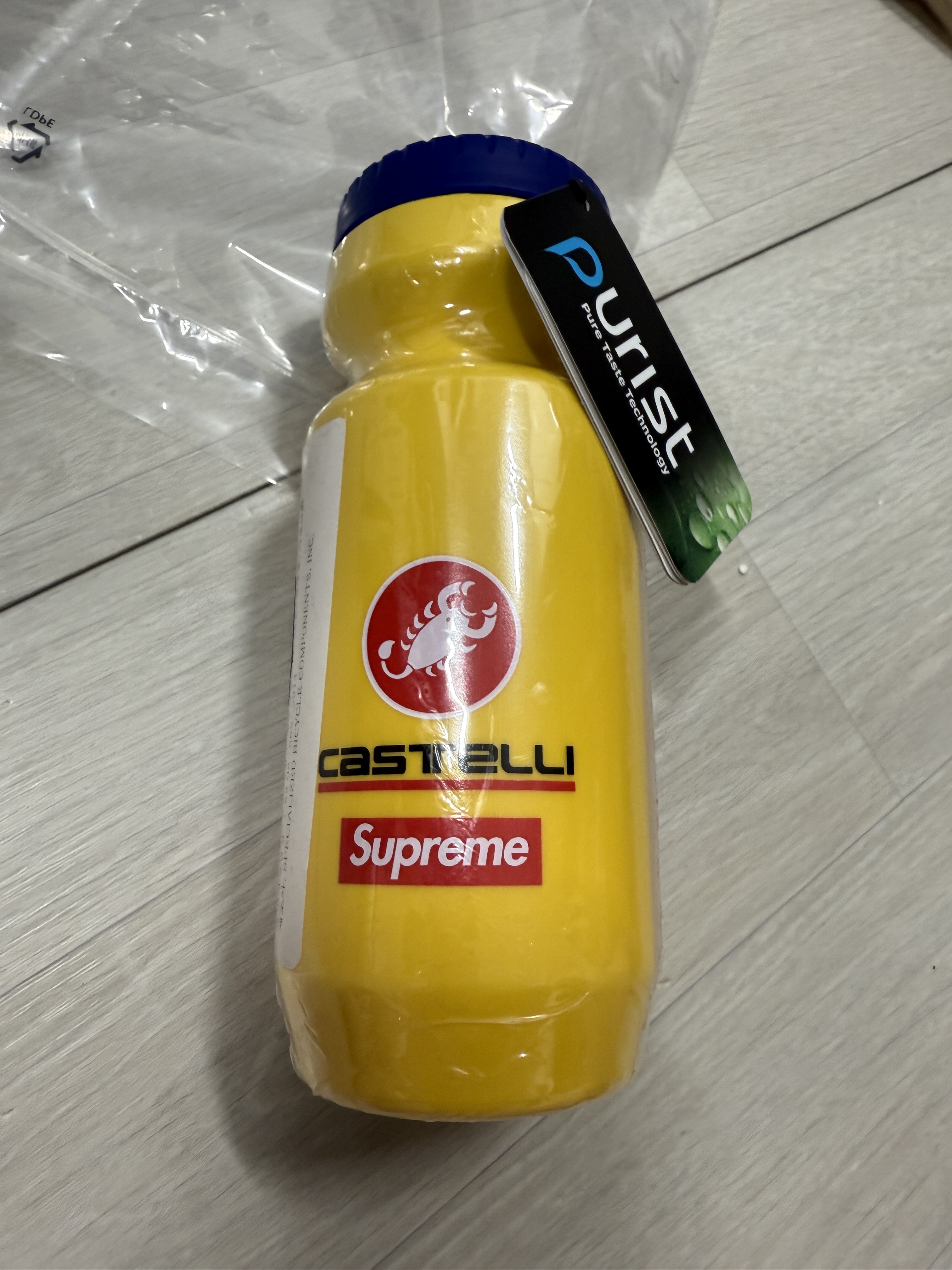 Supreme x SpongeBob SquarePants Specialized Sports Bottle Yellow - 25SS 착용 스타일 - 2