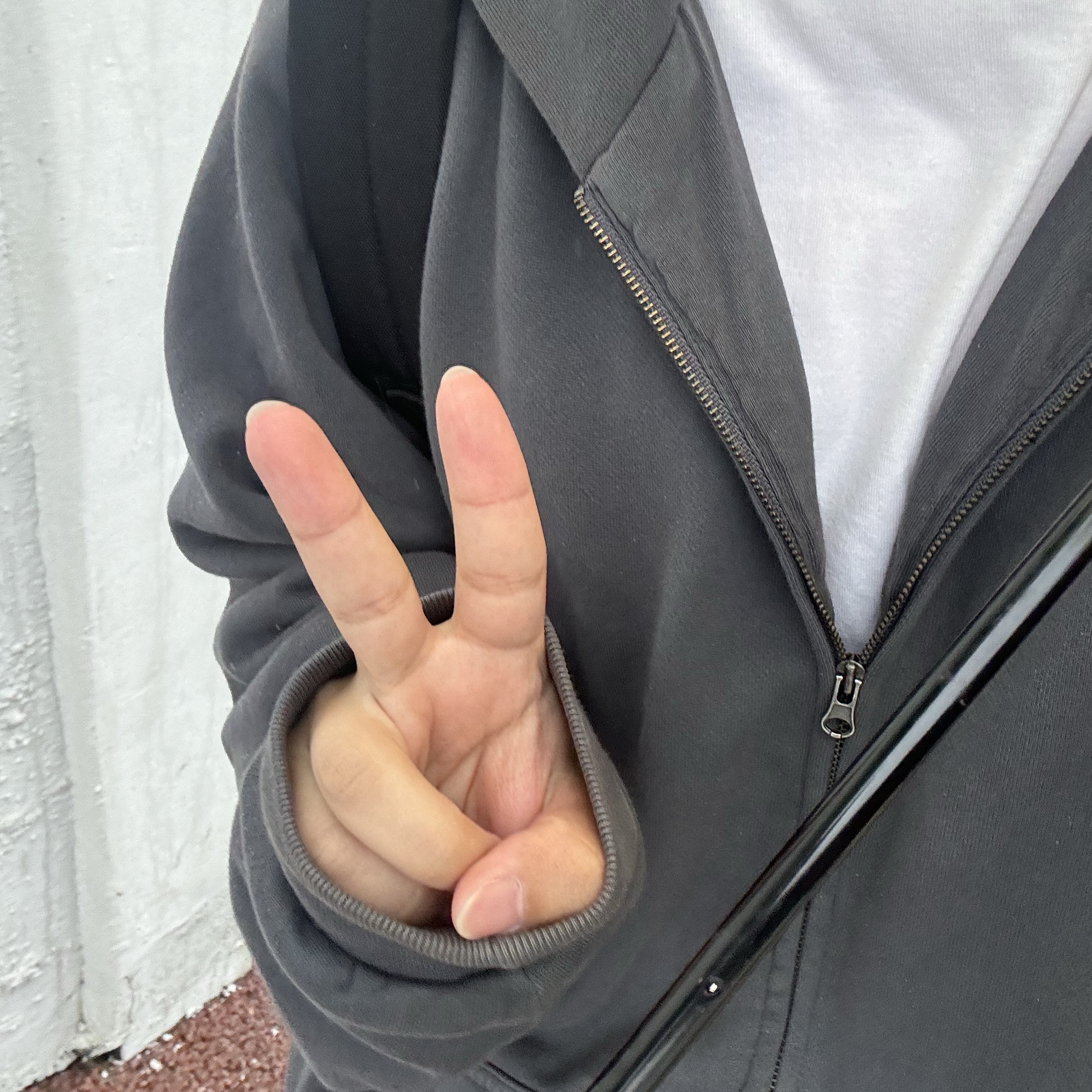 Yeezy YZY Zip-Up Hoodie Dark Grey 착용 스타일