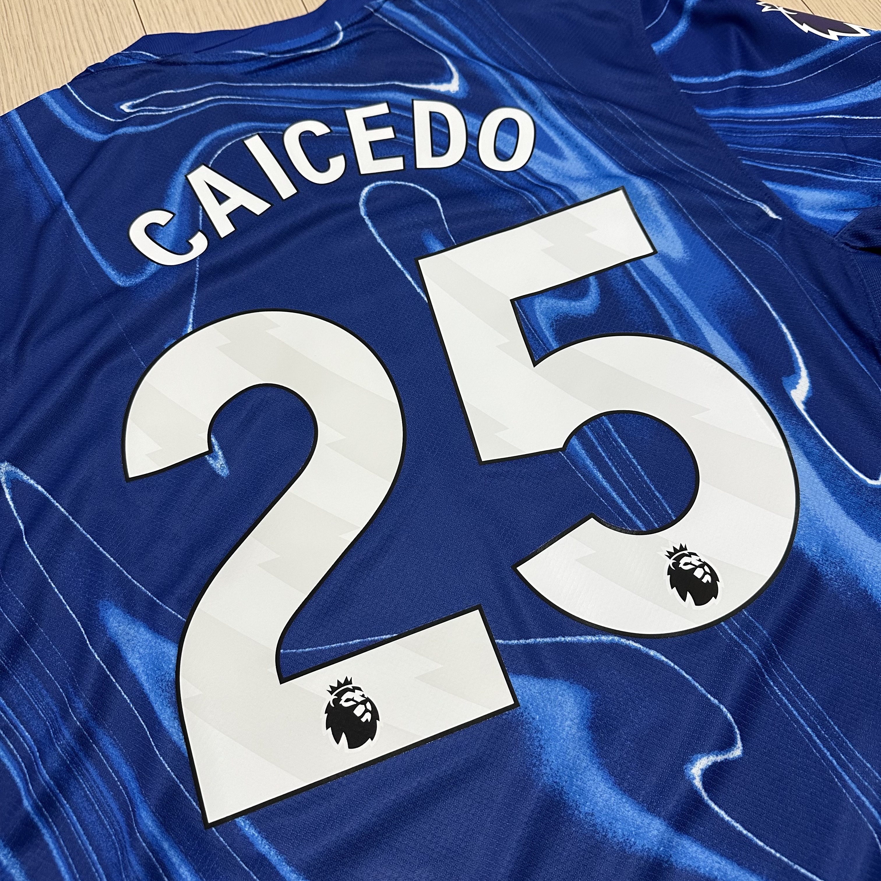 Nike Chelsea FC 2024/25 Stadium Home Dri-Fit Jersey Rush Blue (Non Marking Ver.) 착용 스타일