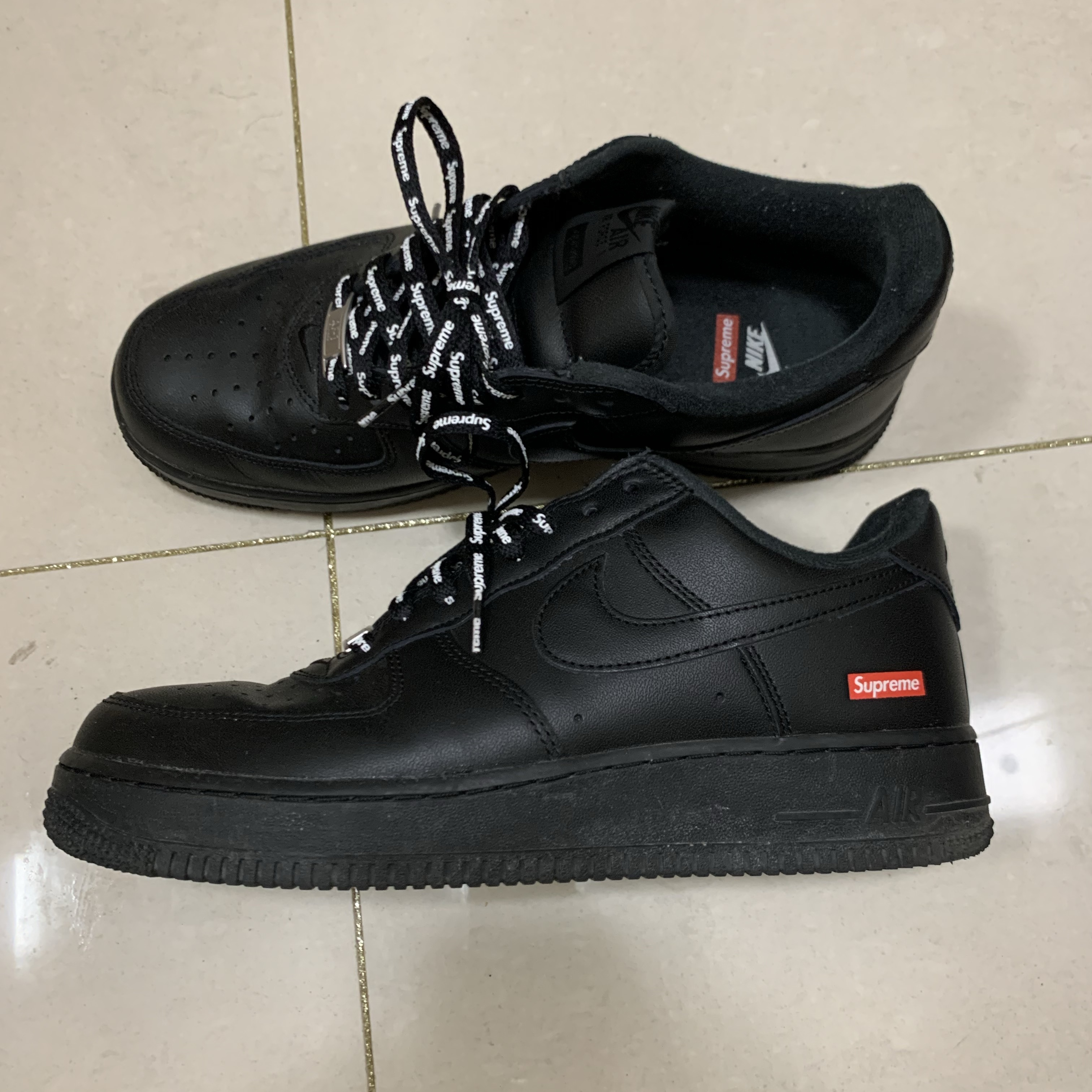 Nike x Supreme Air Force 1 Low Black 착용 스타일