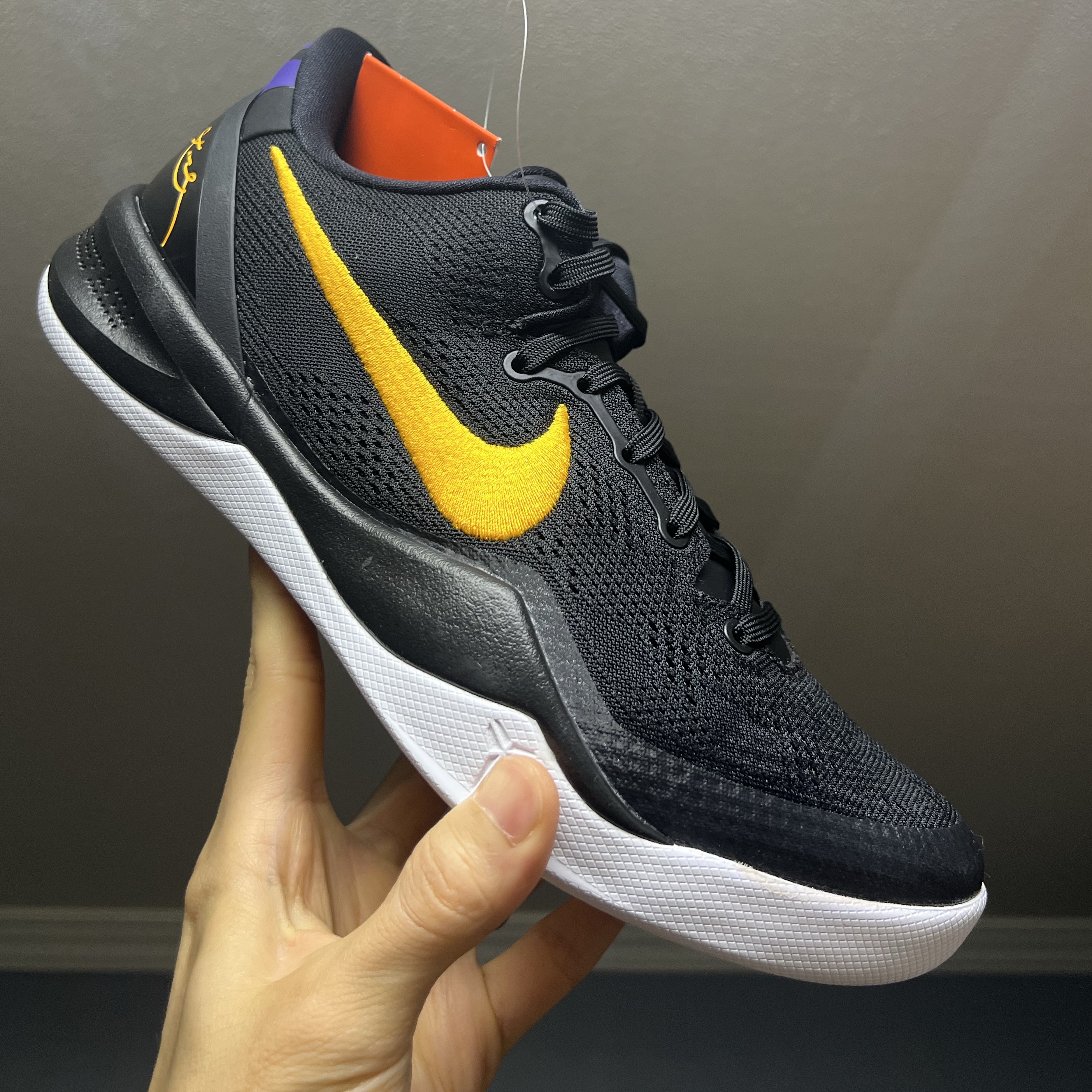 Nike Kobe 8 Protro Black and University Gold 착용 스타일 - 1