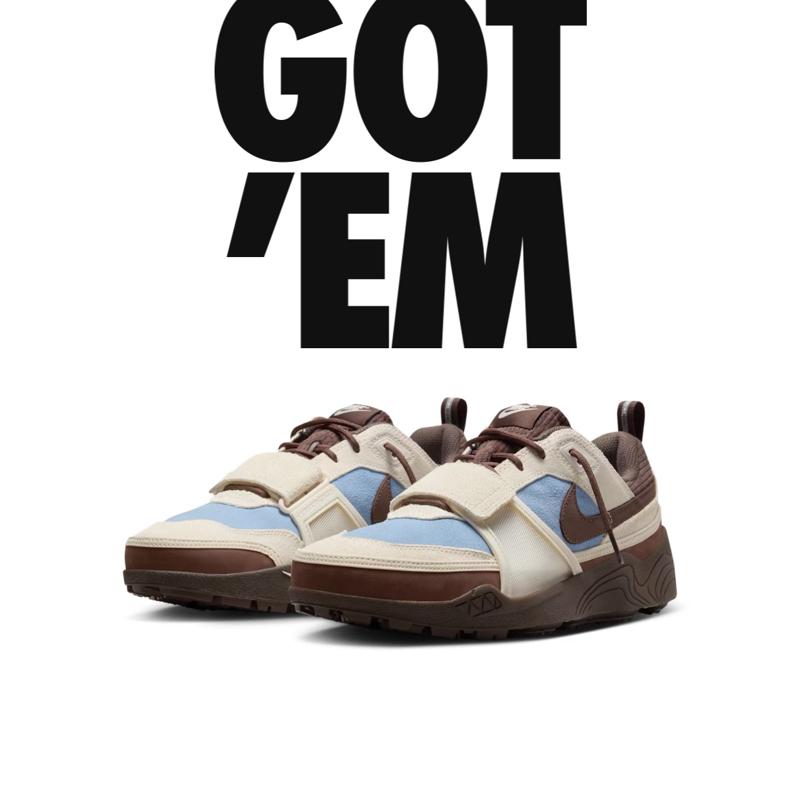 Nike x Travis Scott Zoom Field Jaxx Pale Ivory and Leche Blue 착용 스타일