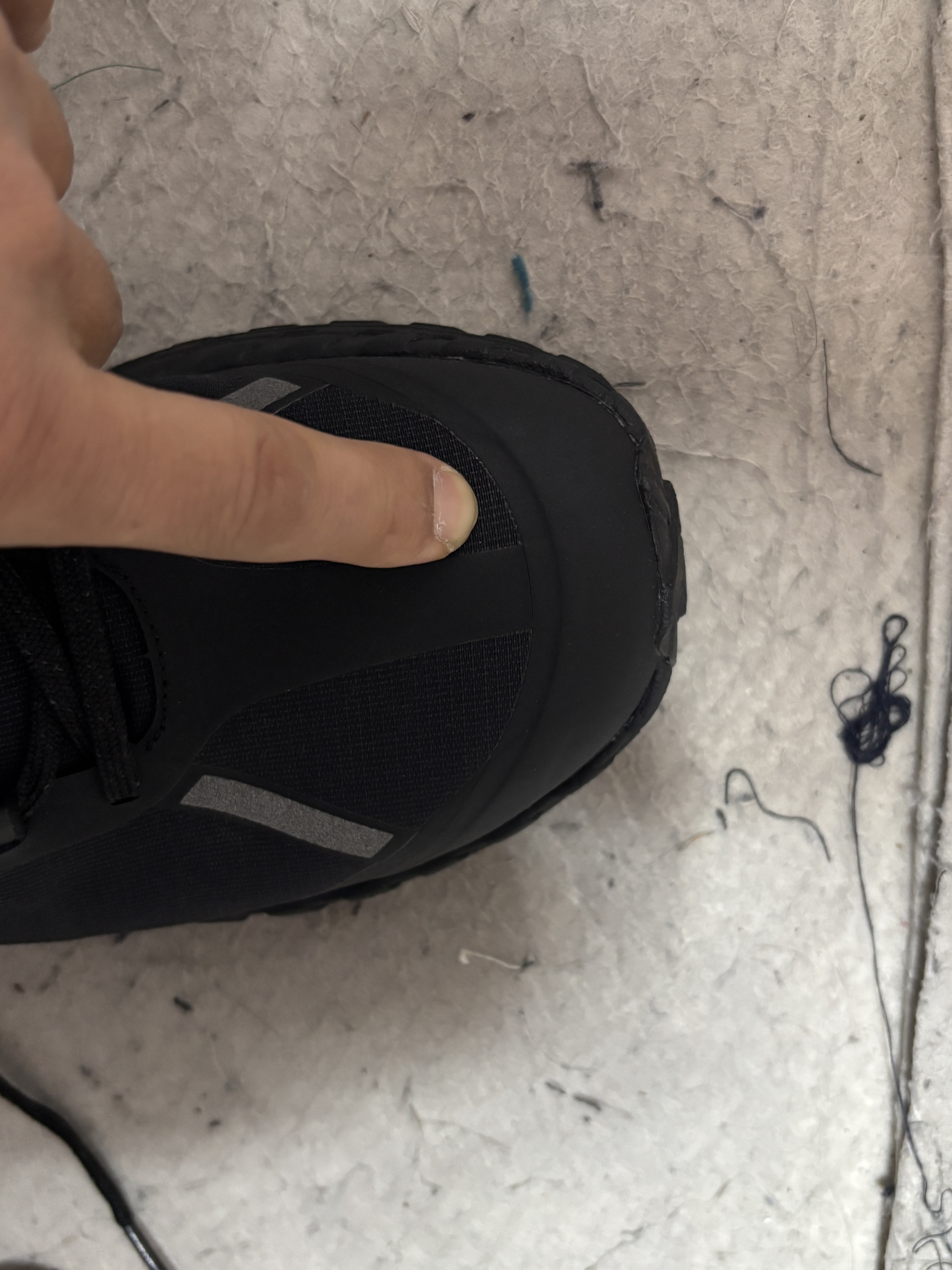 Norda 001/A Stealth Black 착용 스타일 - 4
