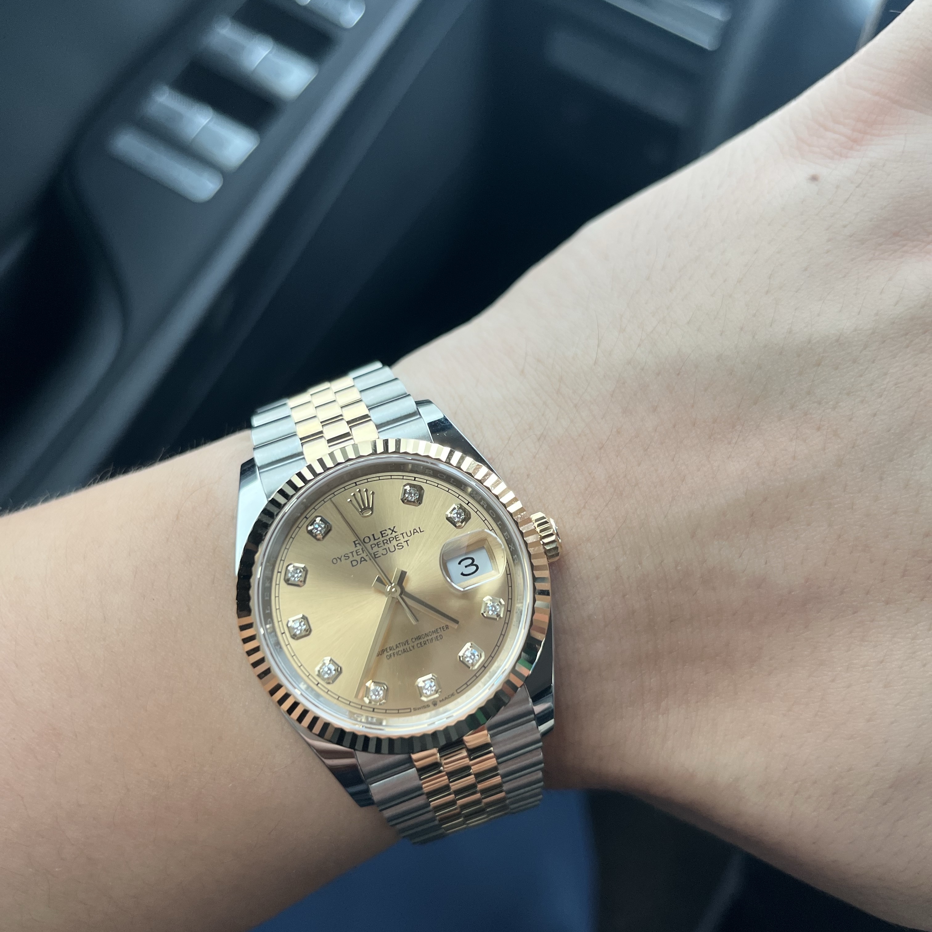 Rolex Datejust 36mm 126233 Champagne Diamond-Set Jubilee 착용 스타일