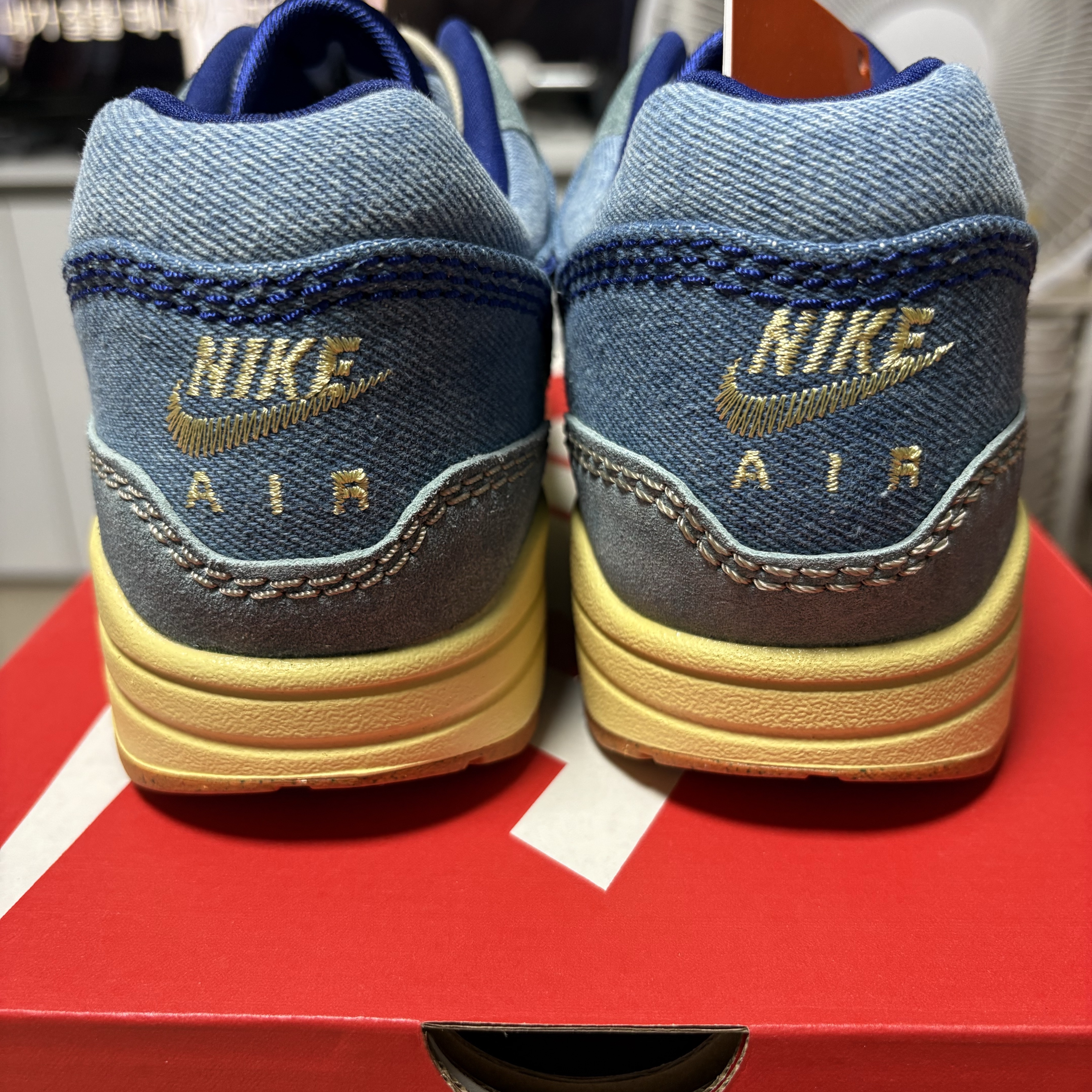 Nike Air Max 1 Premium Dirty Denim 착용 스타일 - 5