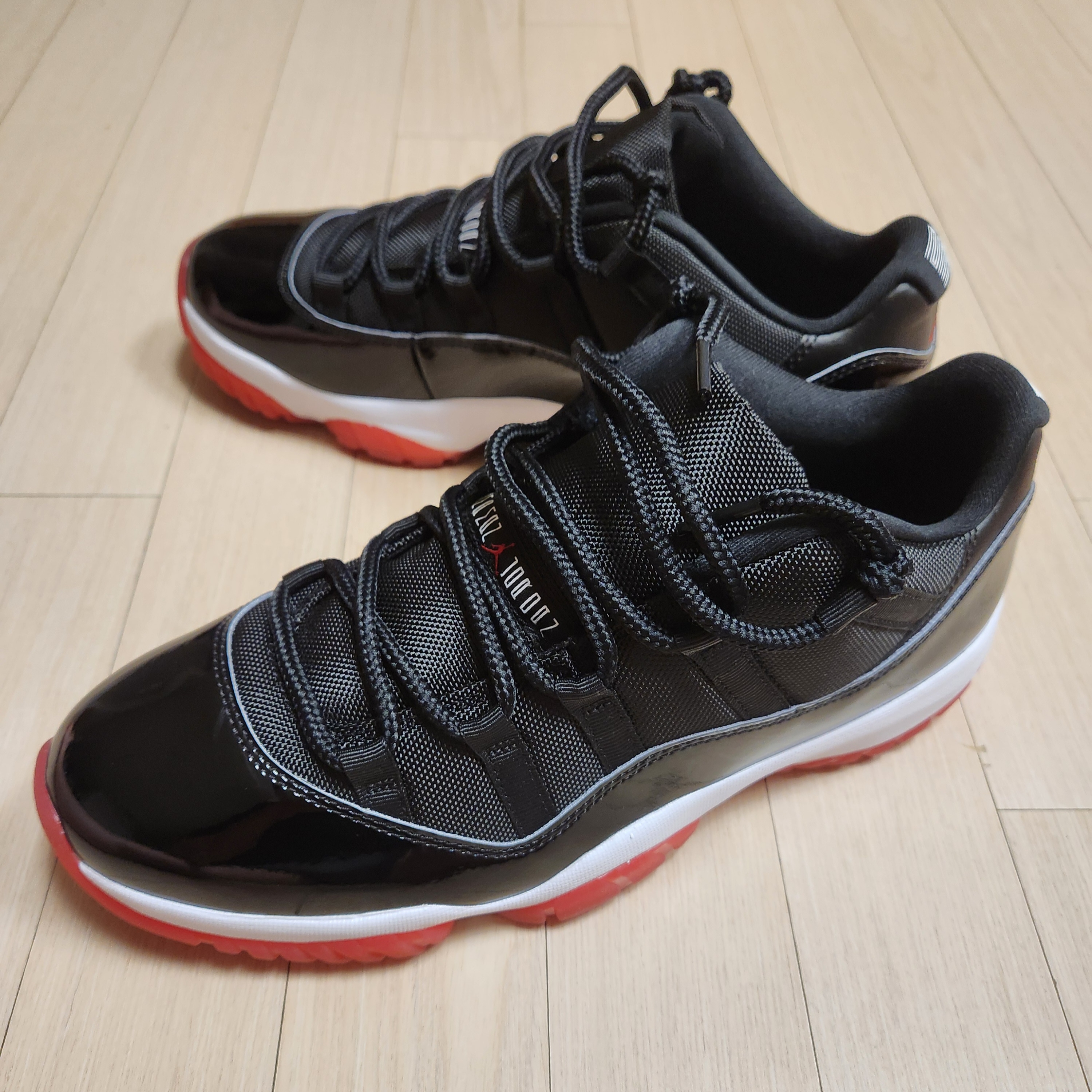 Jordan 11 Retro Low Bred 2025 착용 스타일 - 2