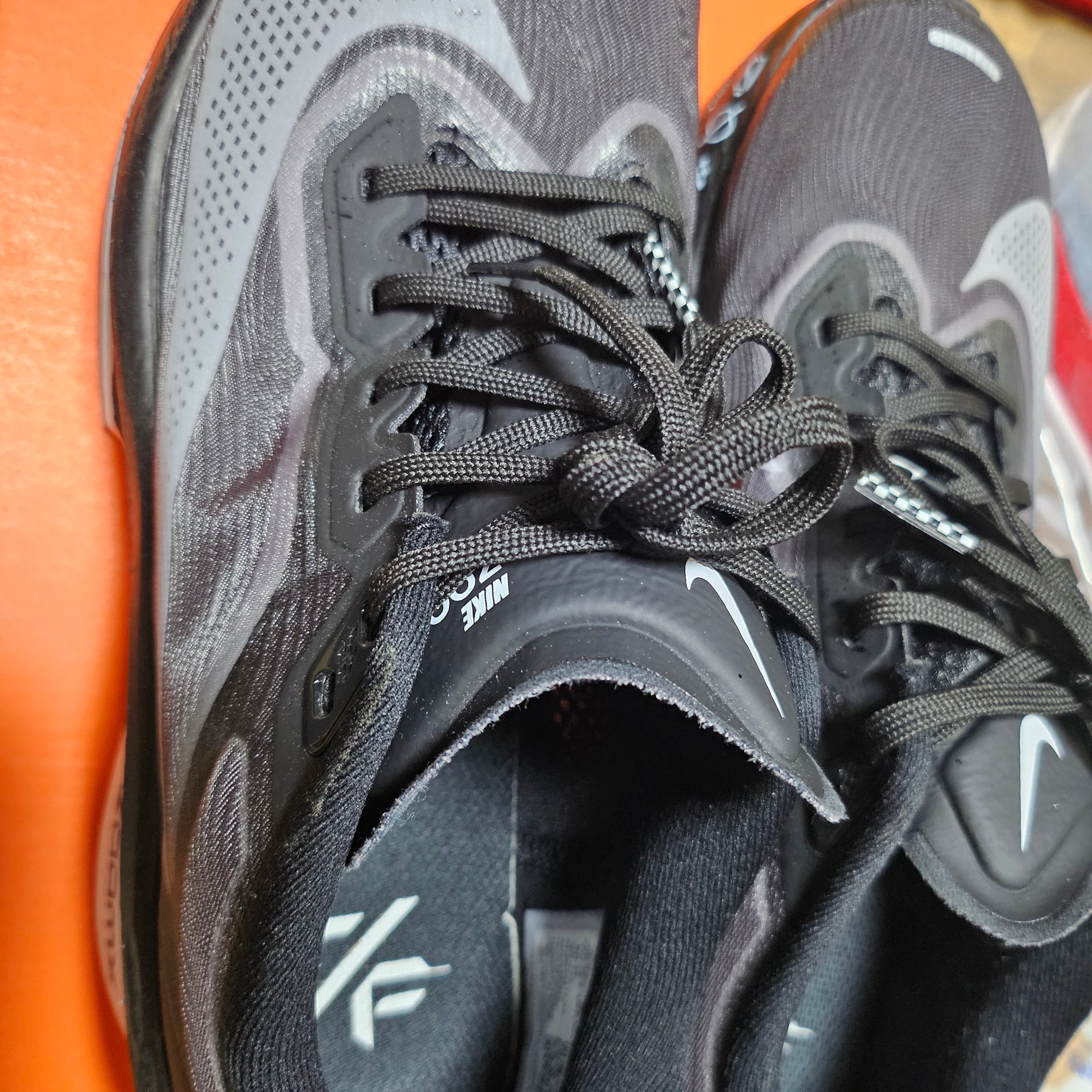 Nike Zoom Fly 6 Black Light Smoke Grey 착용 스타일