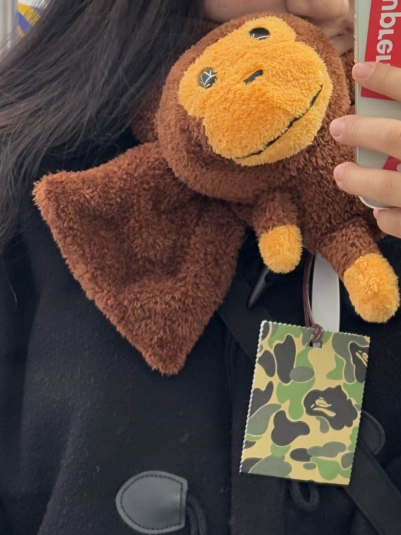 BAPE Baby Milo Keychain Brown, BAPE Baby Milo Plush Doll Key Chain 12cm Brown 착용 스타일 - 2