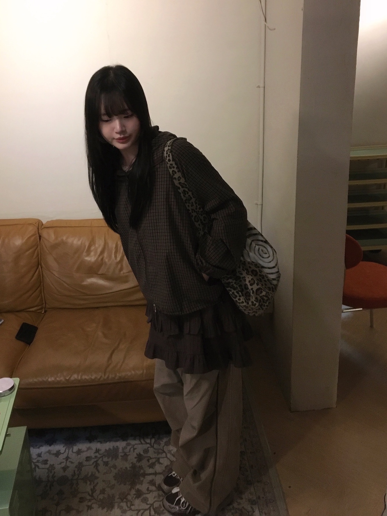 Asics x Story mfg. Gel-Venture 6 Reddish Brown, Hatchingroom Snow Track Pants Vintage Beige 착용 스타일 - 2