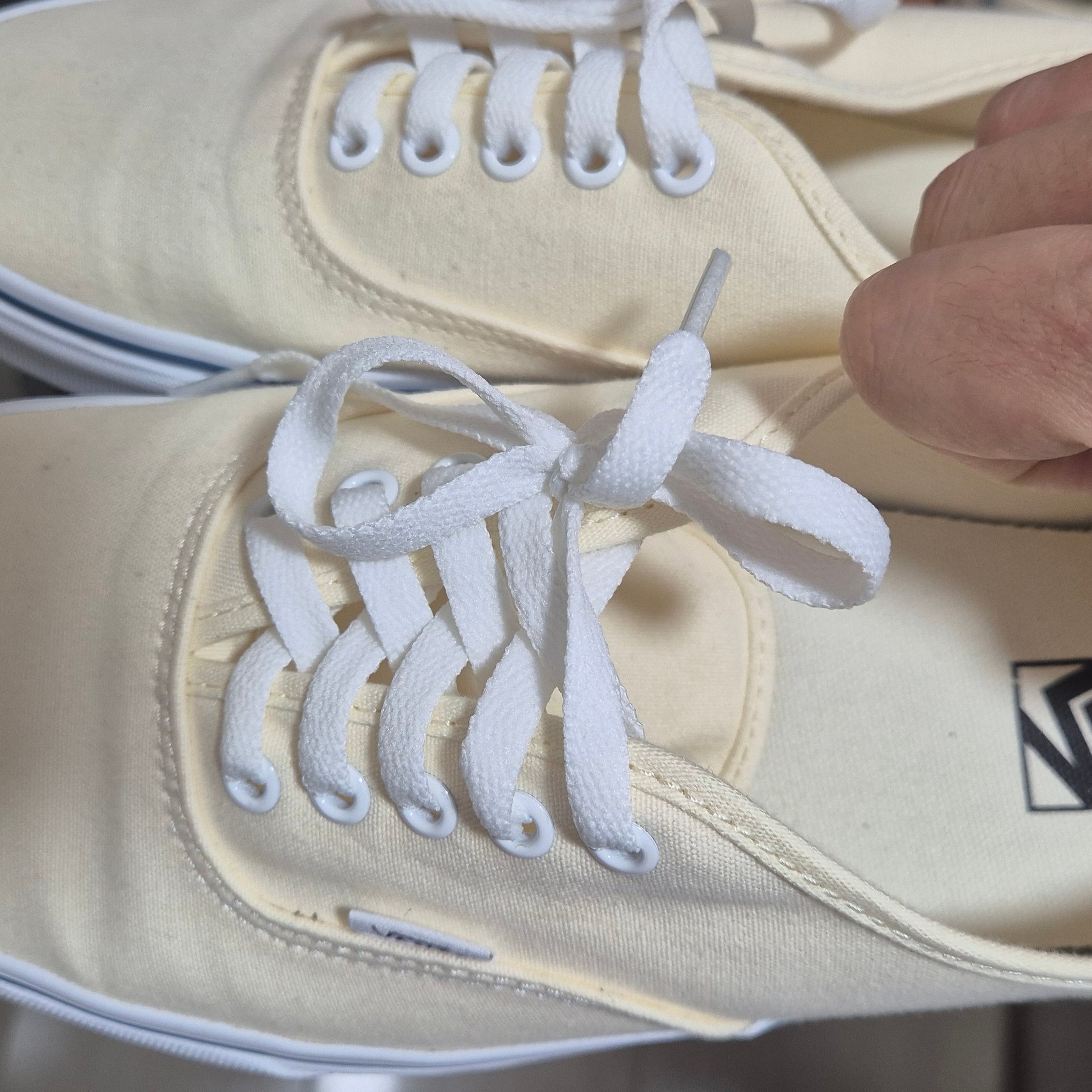 Vans Authentic White 착용 스타일