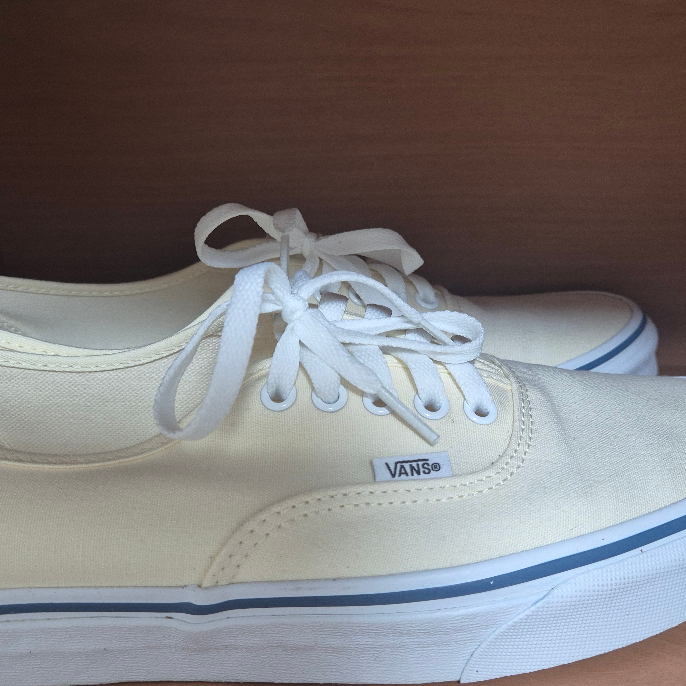 Vans Authentic White 착용 스타일