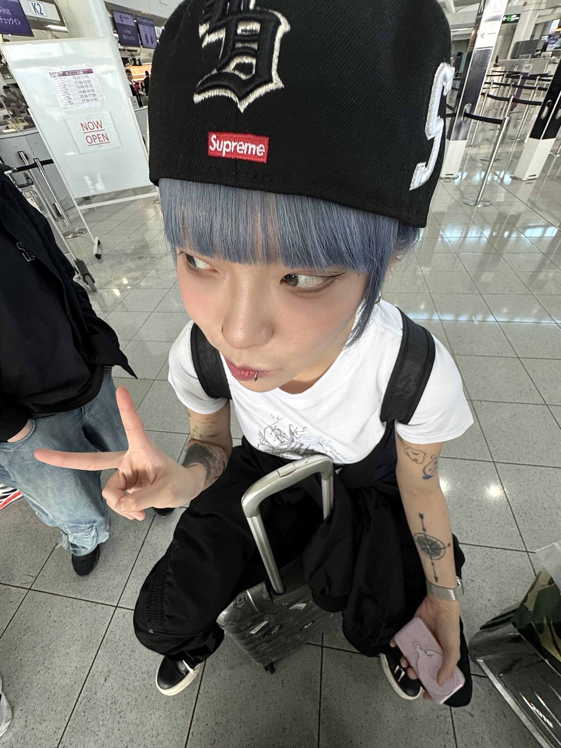 Supreme Multi S Logo New Era Black - 25SS, Sansan Gear Women Xunhuan T-Shirt White 착용 스타일 - 2
