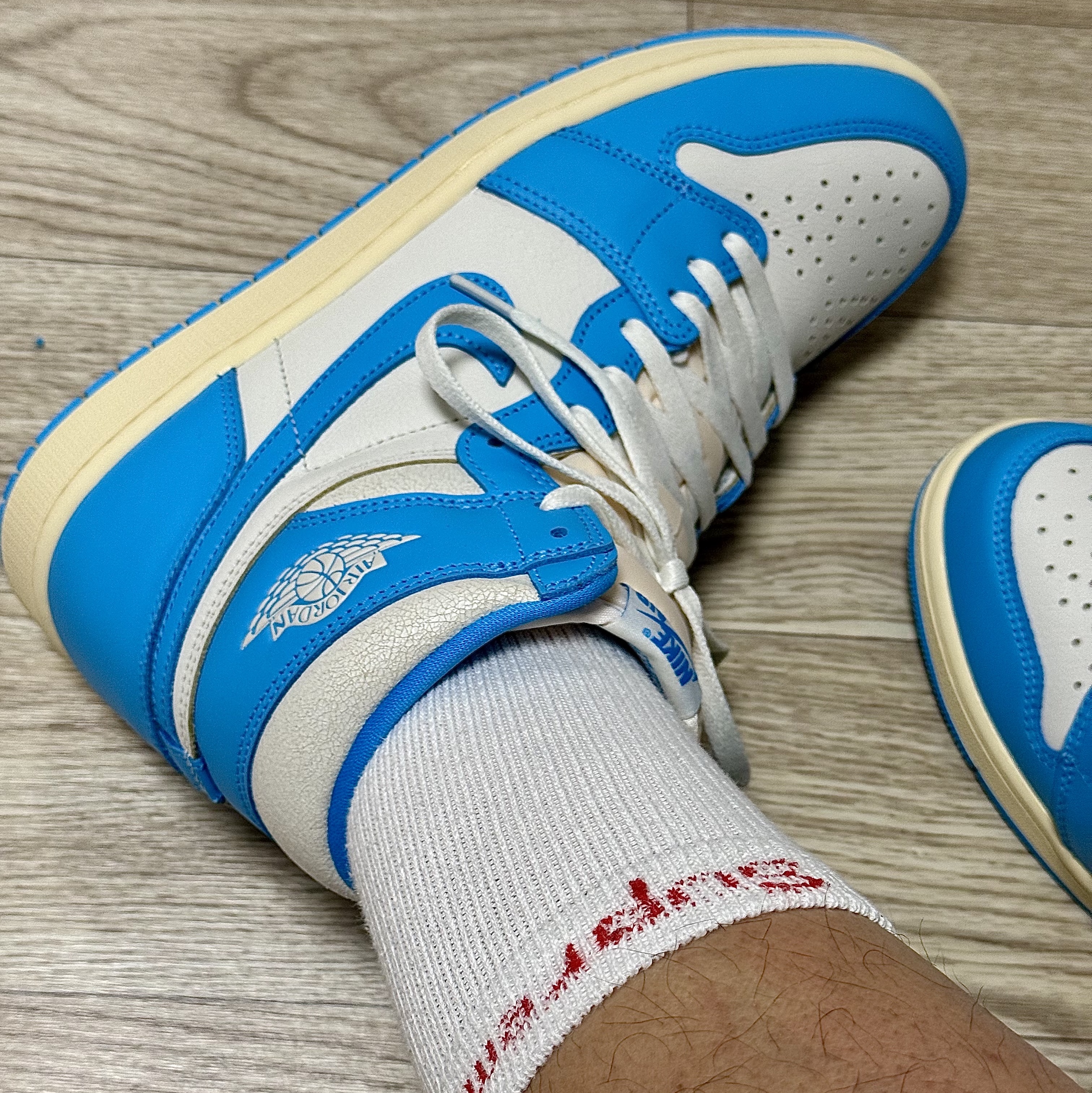 Jordan 1 Retro High OG UNC Reimagined 착용 스타일