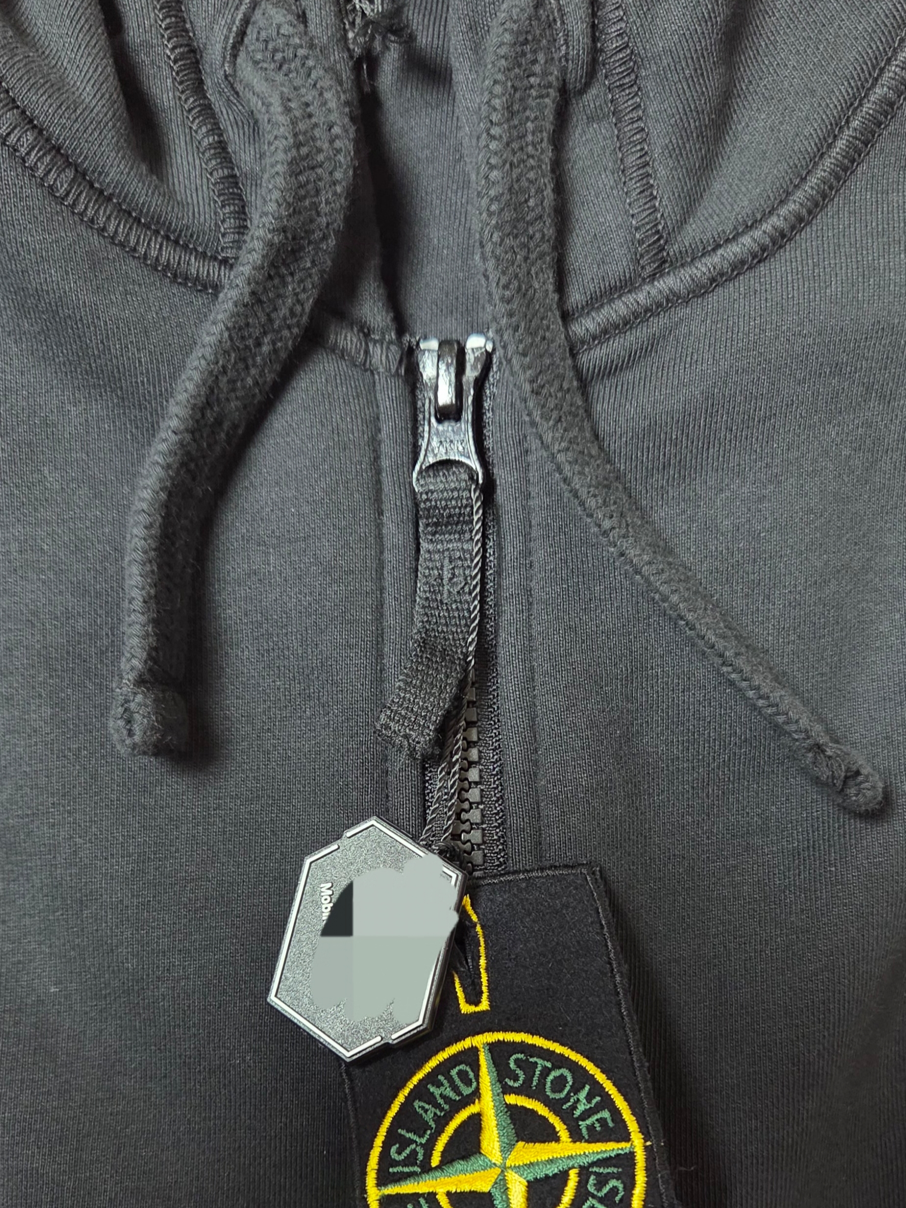 Stone Island 64251 Cotton Fleece Full Zip Hooded Sweatshirt Black - 23SS 착용 스타일