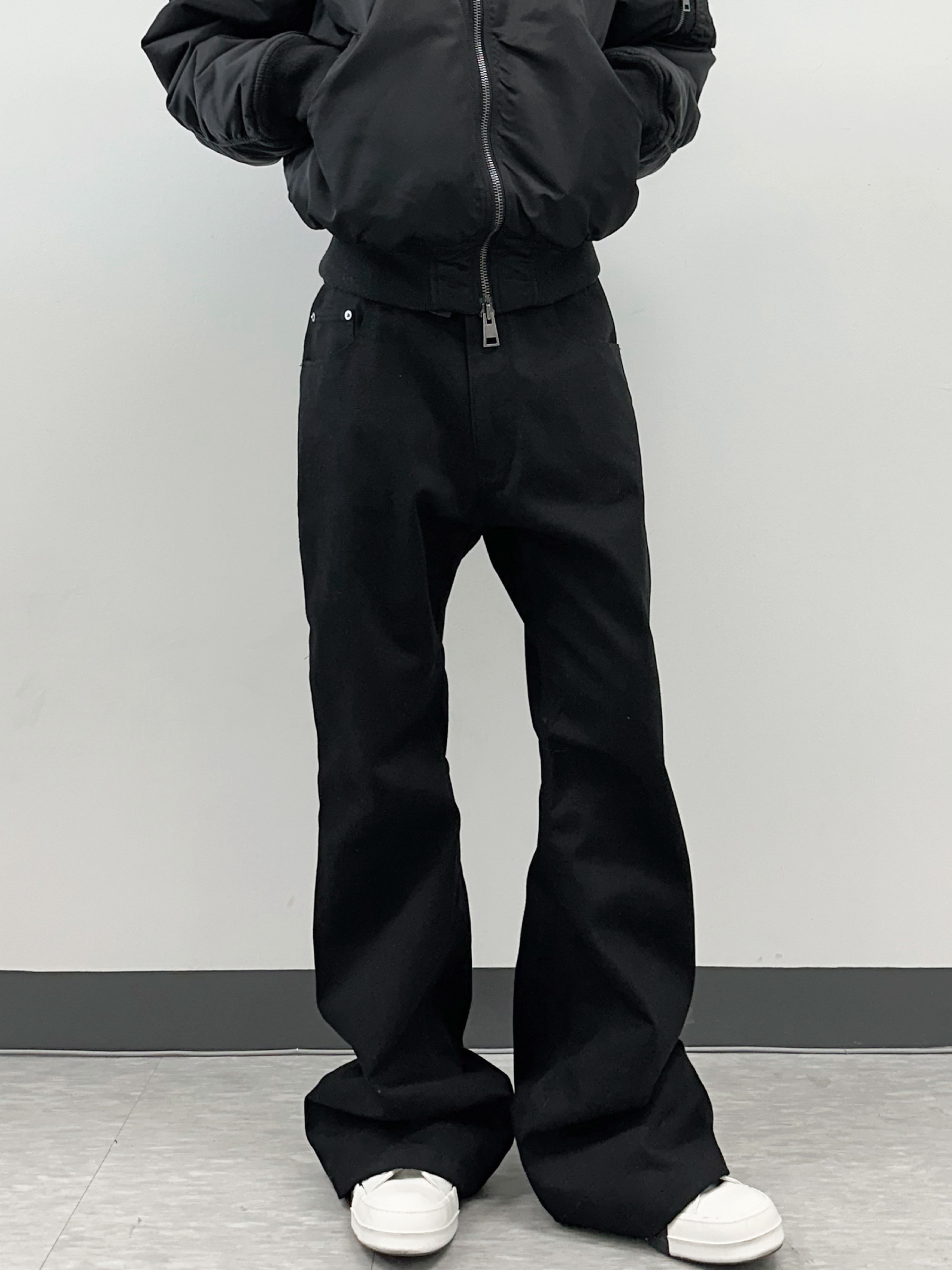 REPINER Wax Coated Flare Jeans Black, REPINER Fortino Cargo Pants Black 착용 스타일 - 3