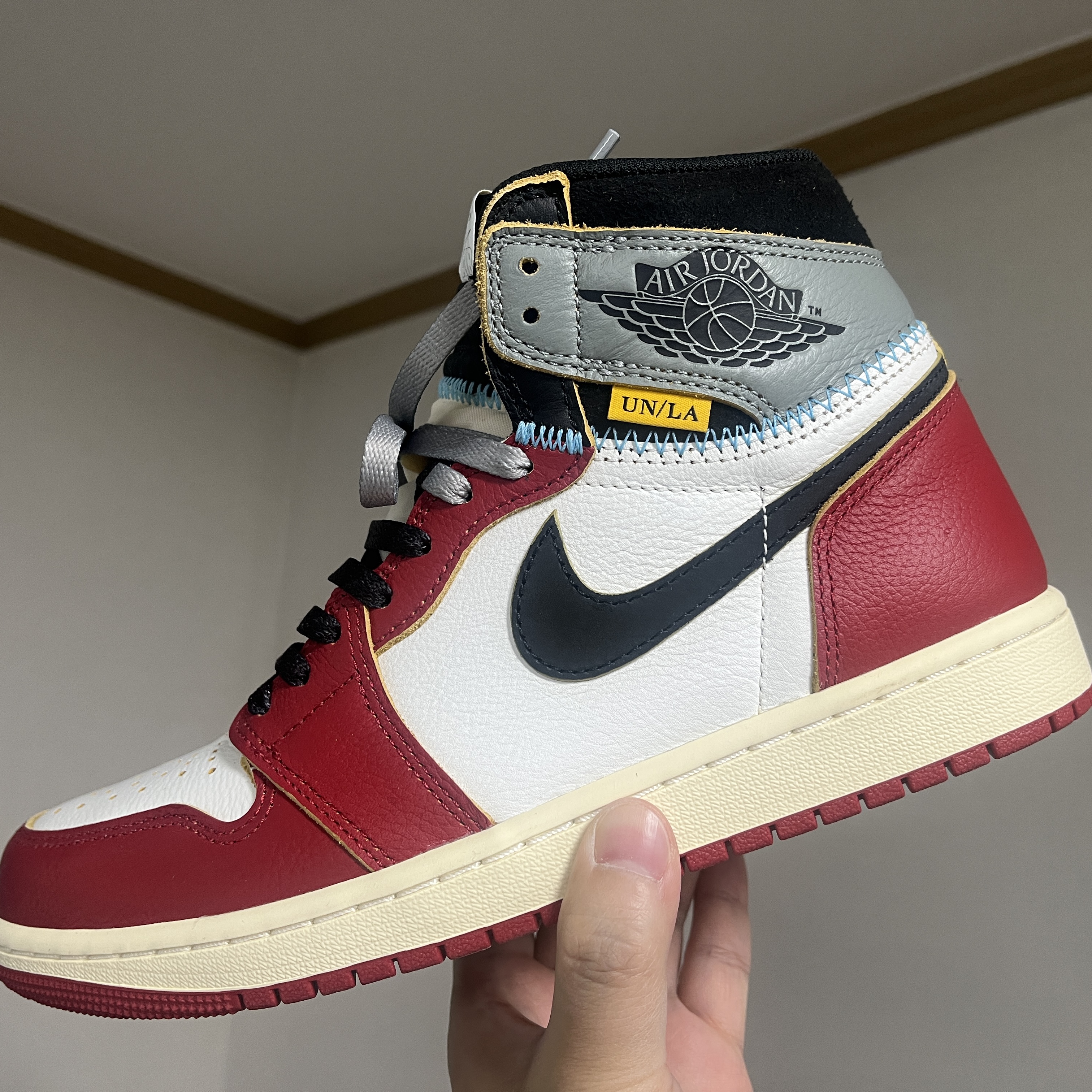 Jordan 1 x Union Retro High OG Chicago Shadow 착용 스타일 - 1