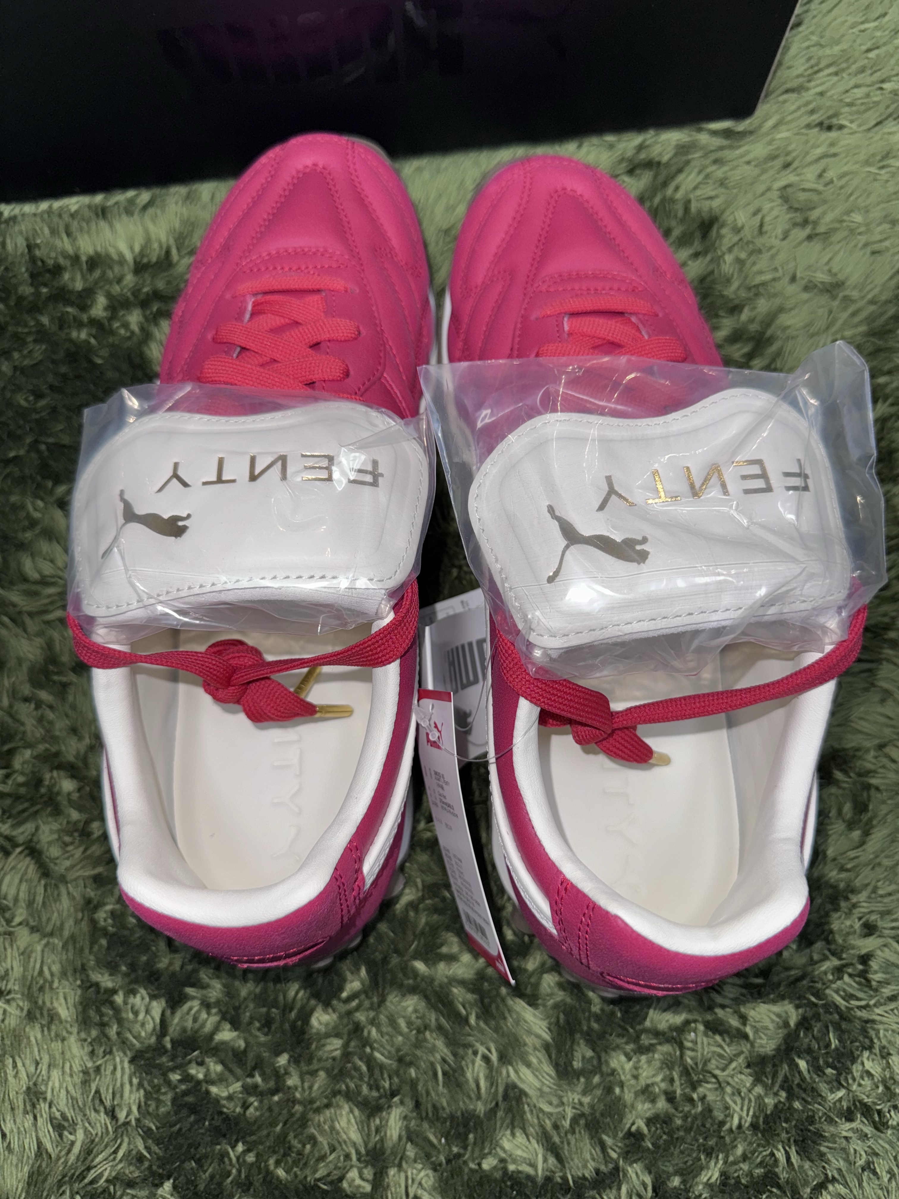 Puma x Fenty Avanti L Club Red Gum 착용 스타일 - 3