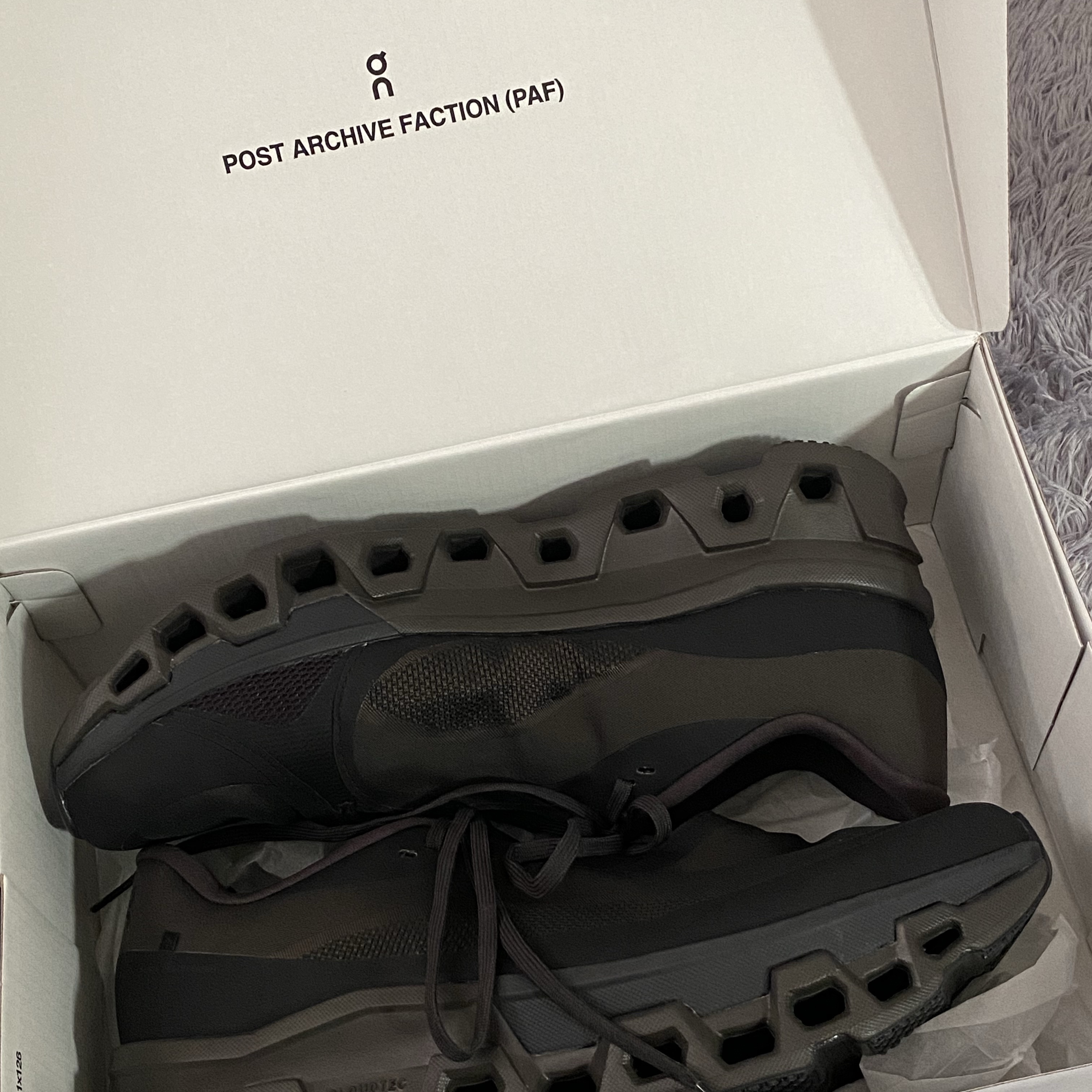 On Running x Post Archive Faction (Paf) Cloudmonster 2 Thorn Brown 착용 스타일 - 2
