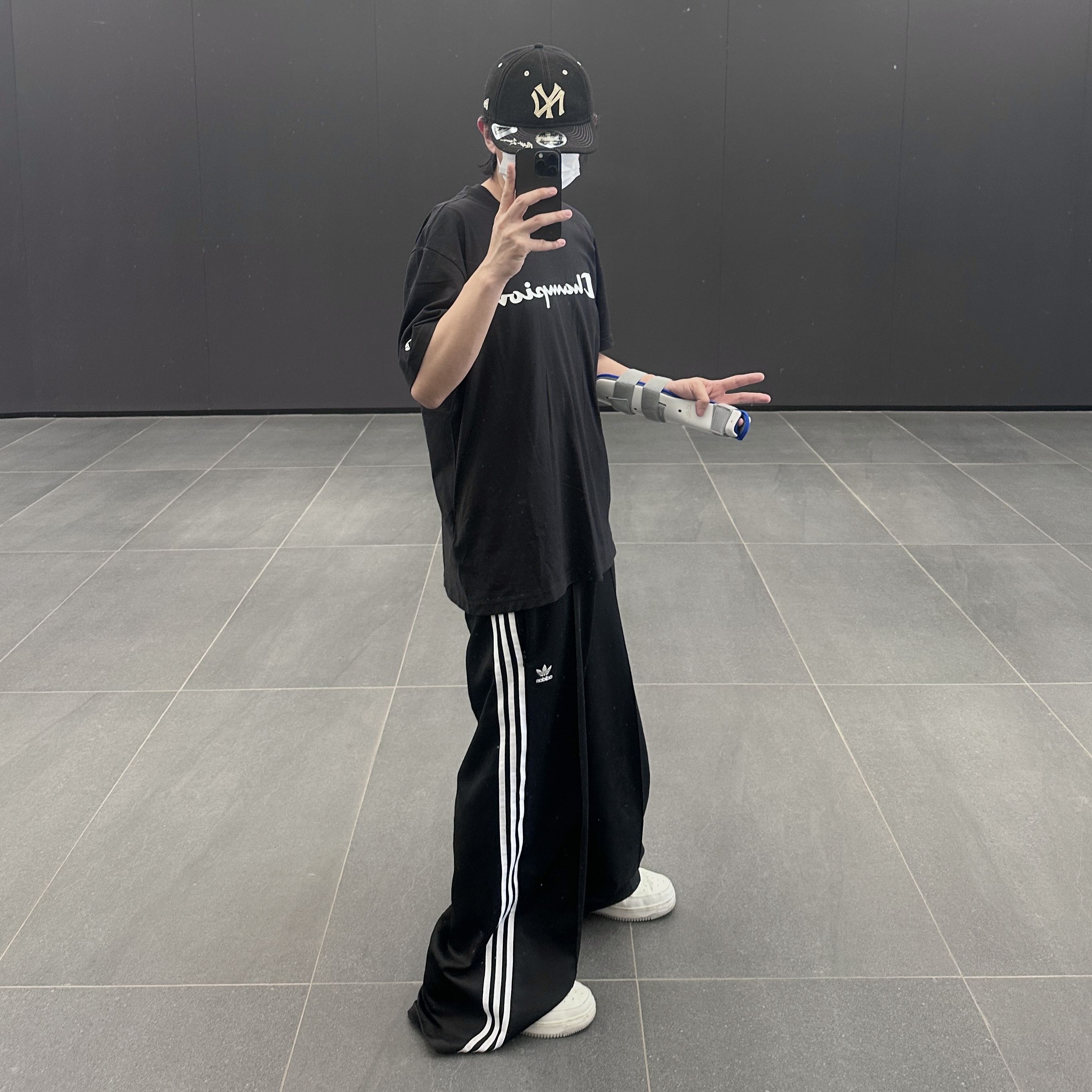 New Era MLB x Ralph Lauren New York Yankees Retro Crown 9Fifty Strapback Black, (W) Adidas Primeblue Relaxed Wide Leg Pants Black - KR Sizing 착용 스타일 - 2