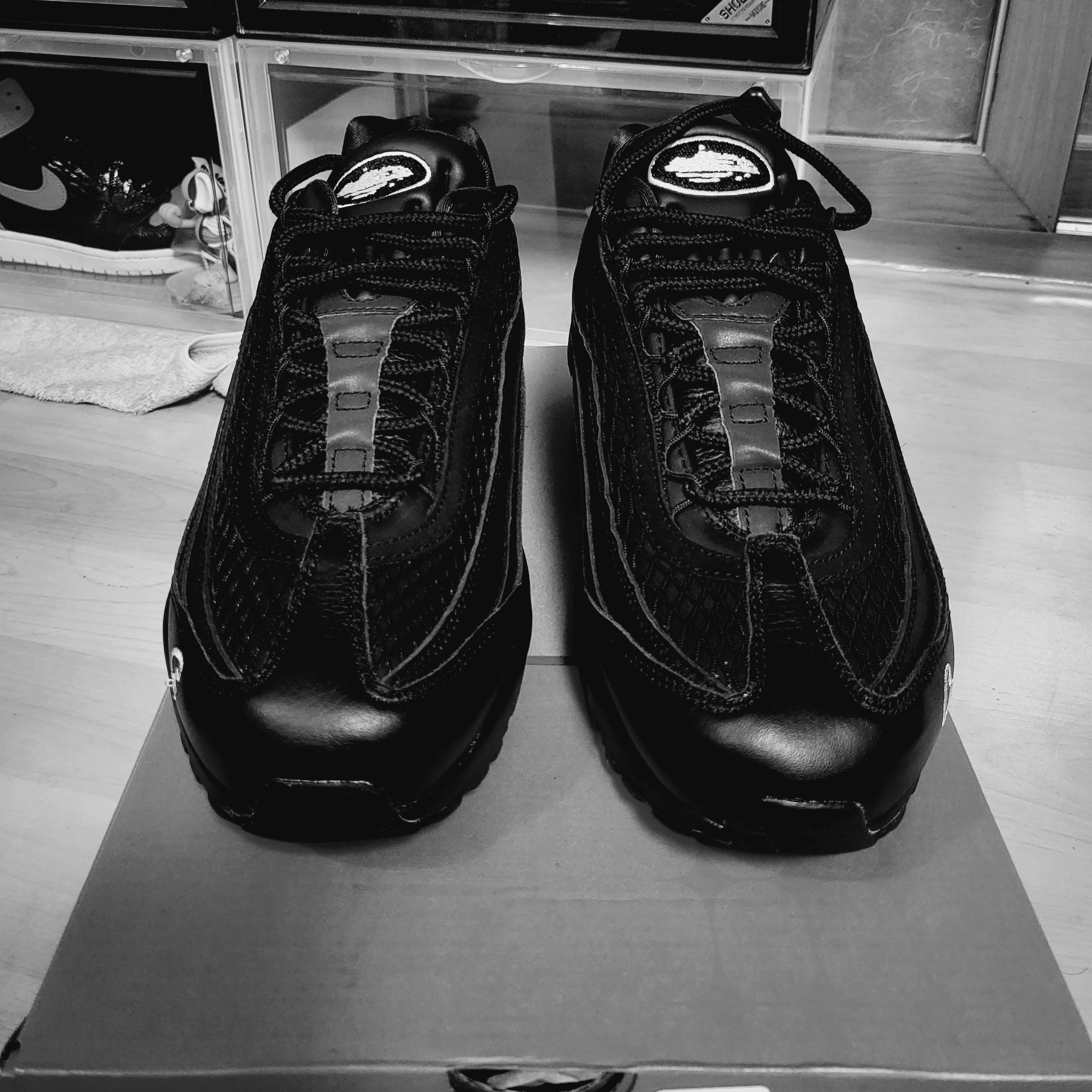 Nike x Corteiz Air Max 95 Black and Tour Yellow, Adidas Yeezy Boost 350 V2 Zebra 2022/2023 착용 스타일 - 8