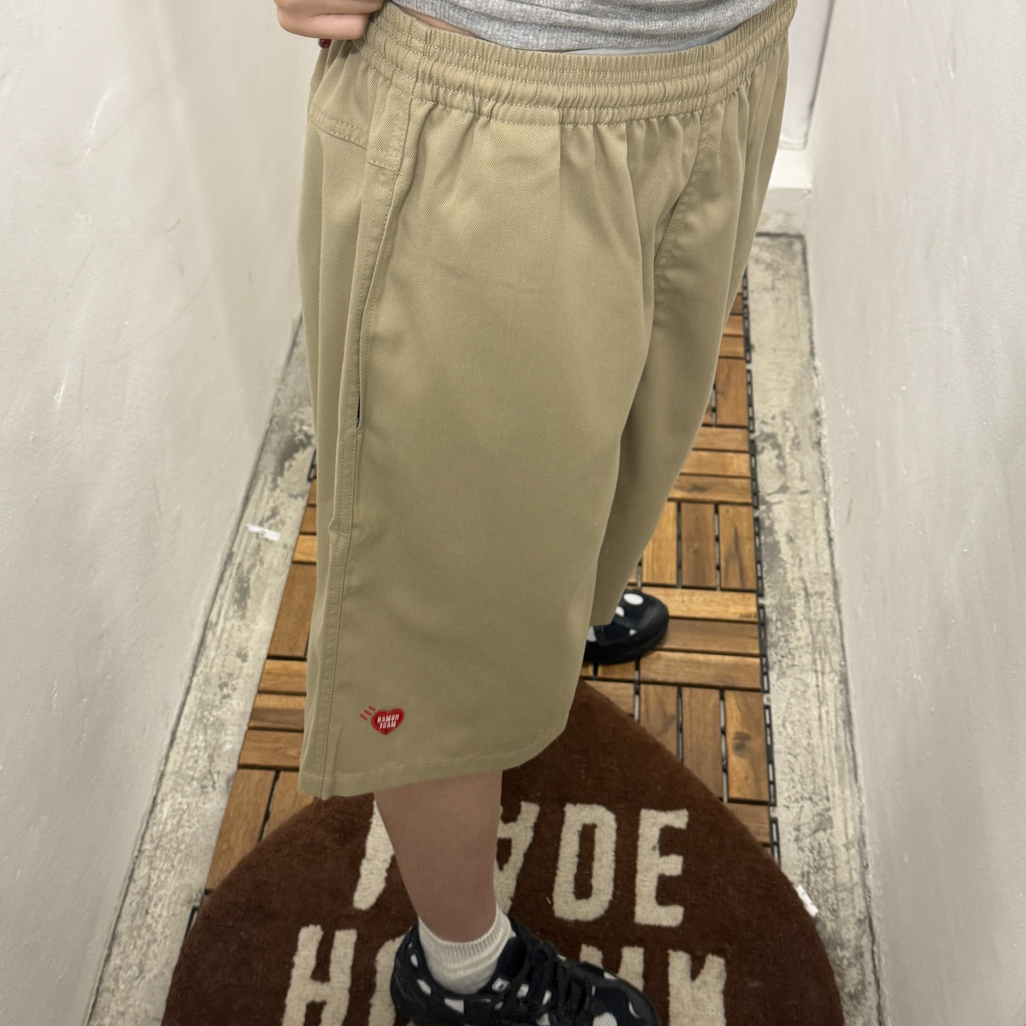 Supreme Loose Fit S/S Denim Painter Shirt Washed Indigo - 25SS, Human Made Baggy Shorts Black 착용 스타일 - 5