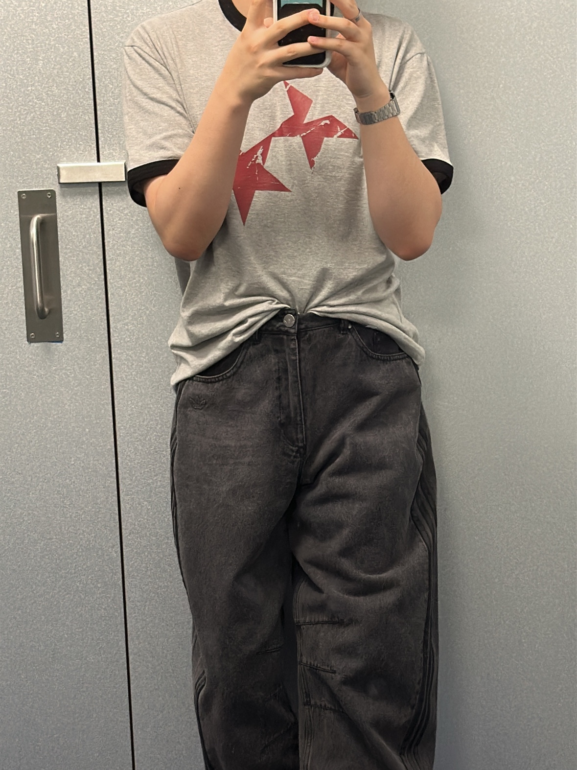CAVISH Twin Star Ringer SS Tee Grey, (W) Adidas Adilenium Season 3 Banana Fitted Washed Denim Pants Black - KR Sizing 착용 스타일 - 2