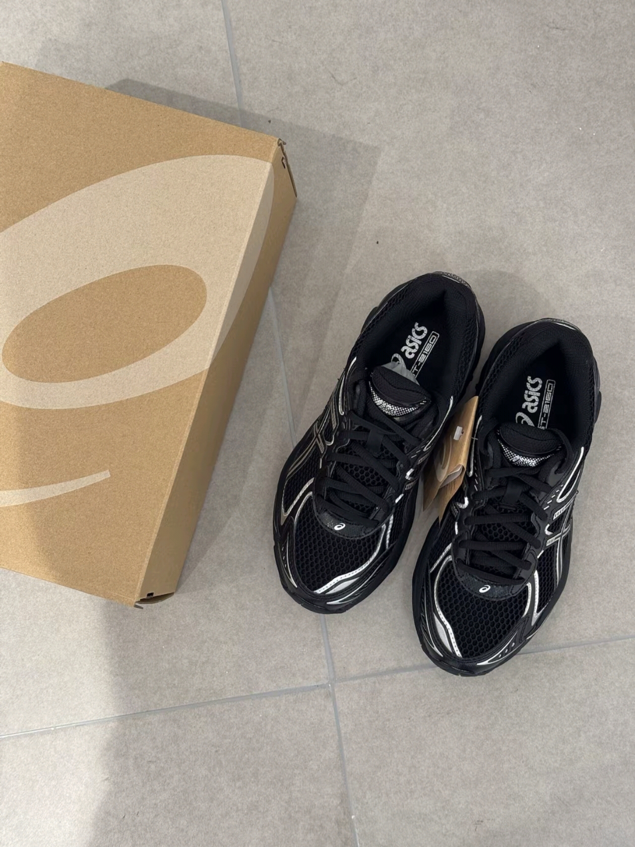 Asics GT-2160 Black Pure Silver 착용 스타일