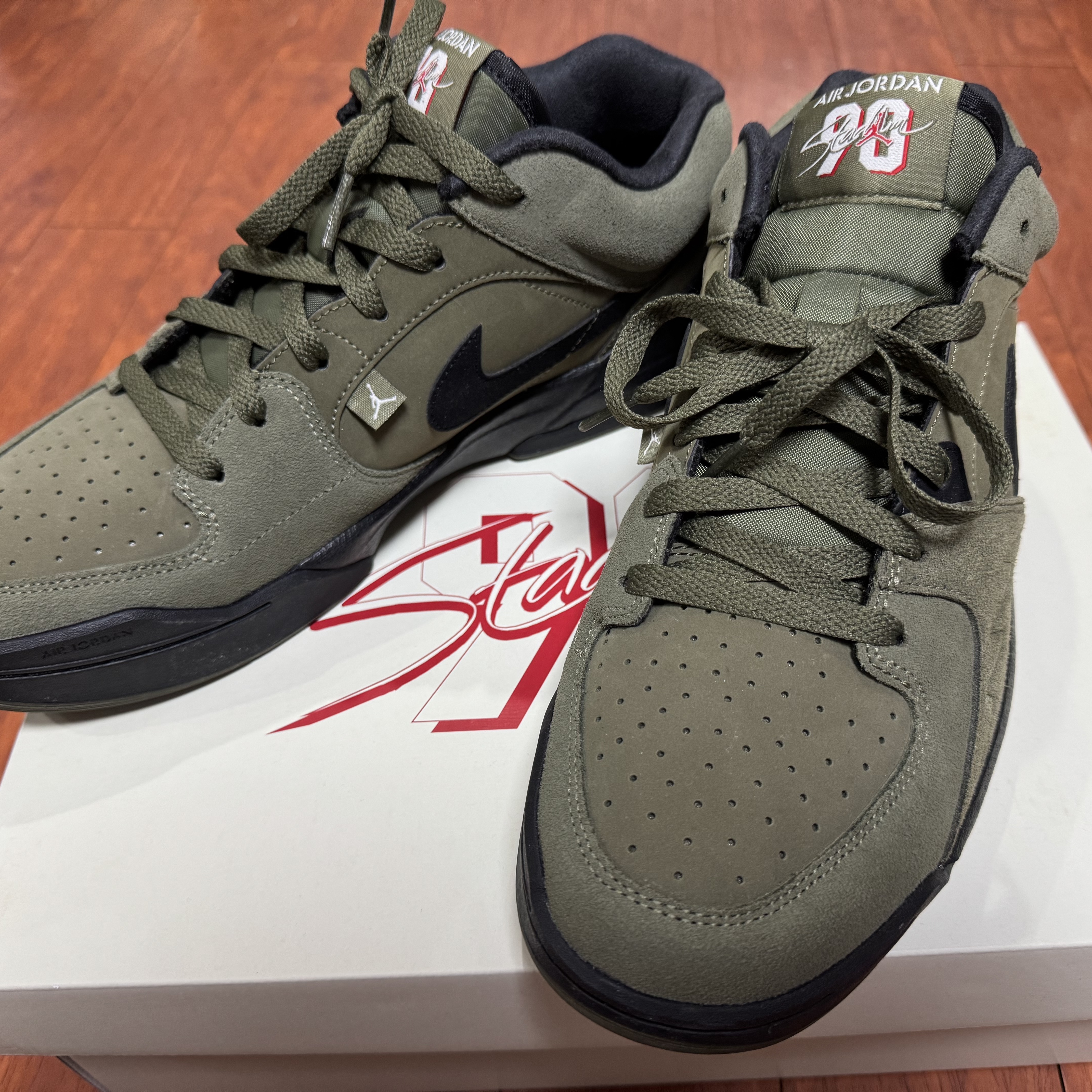 Jordan Stadium 90 Medium Olive Black, Jordan Stadium 90 Sand Drift Muslin 착용 스타일 - 1