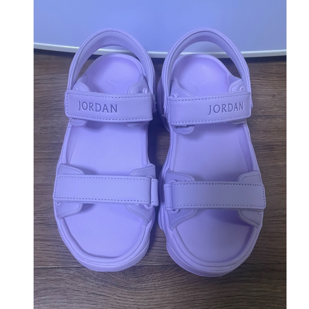 (W) Jordan Deja Legend Pink Metallic Gold 착용 스타일 - 2