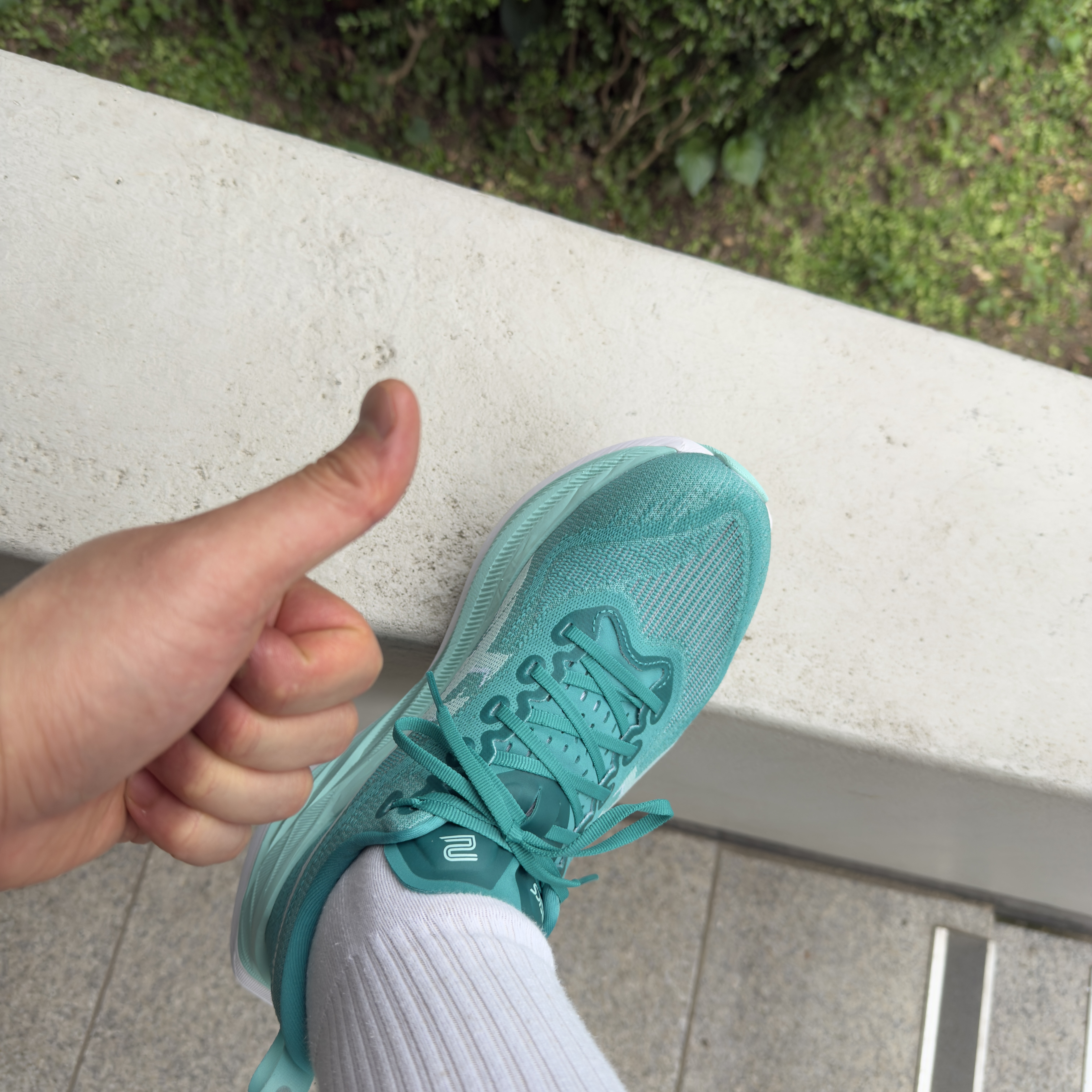 Asics Superblast 2 Wave Teal Illuminate Mint 착용 스타일
