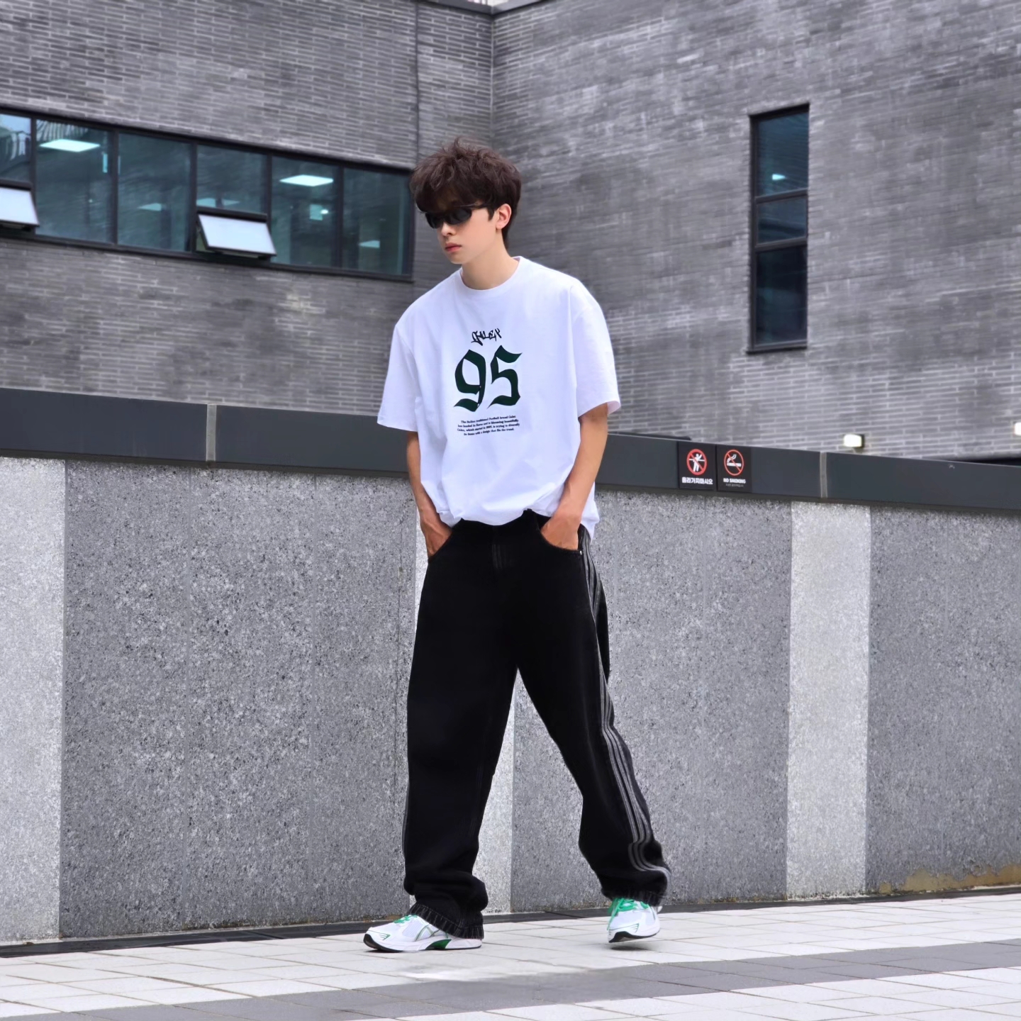 Adidas Adicolor Denim Firebird Pants True Black Denim - KR Sizing, Asics Gel-1130 White Pure Silver - Folder Exclusive 착용 스타일 - 3