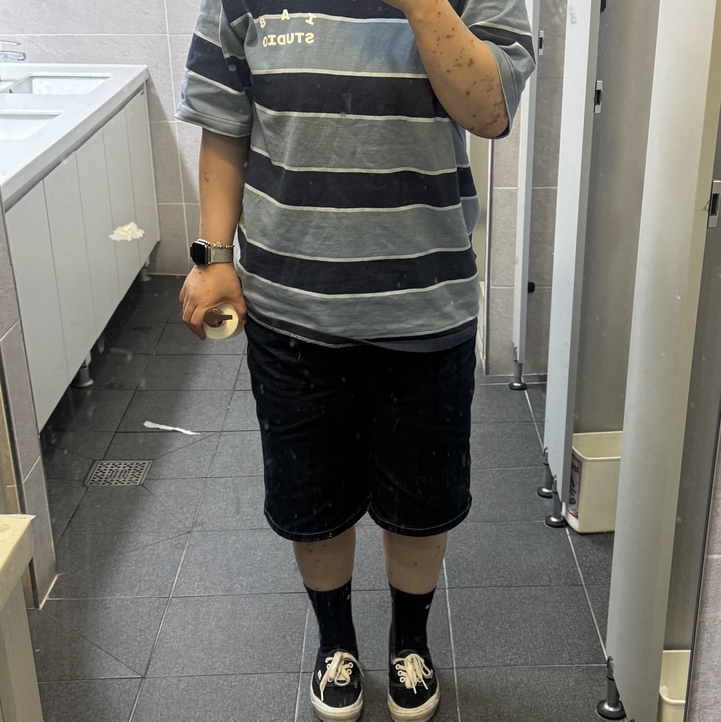 IAB Studio Striped T-Shirt Blue White, Vans Vault OG Authentic LX Navy 착용 스타일