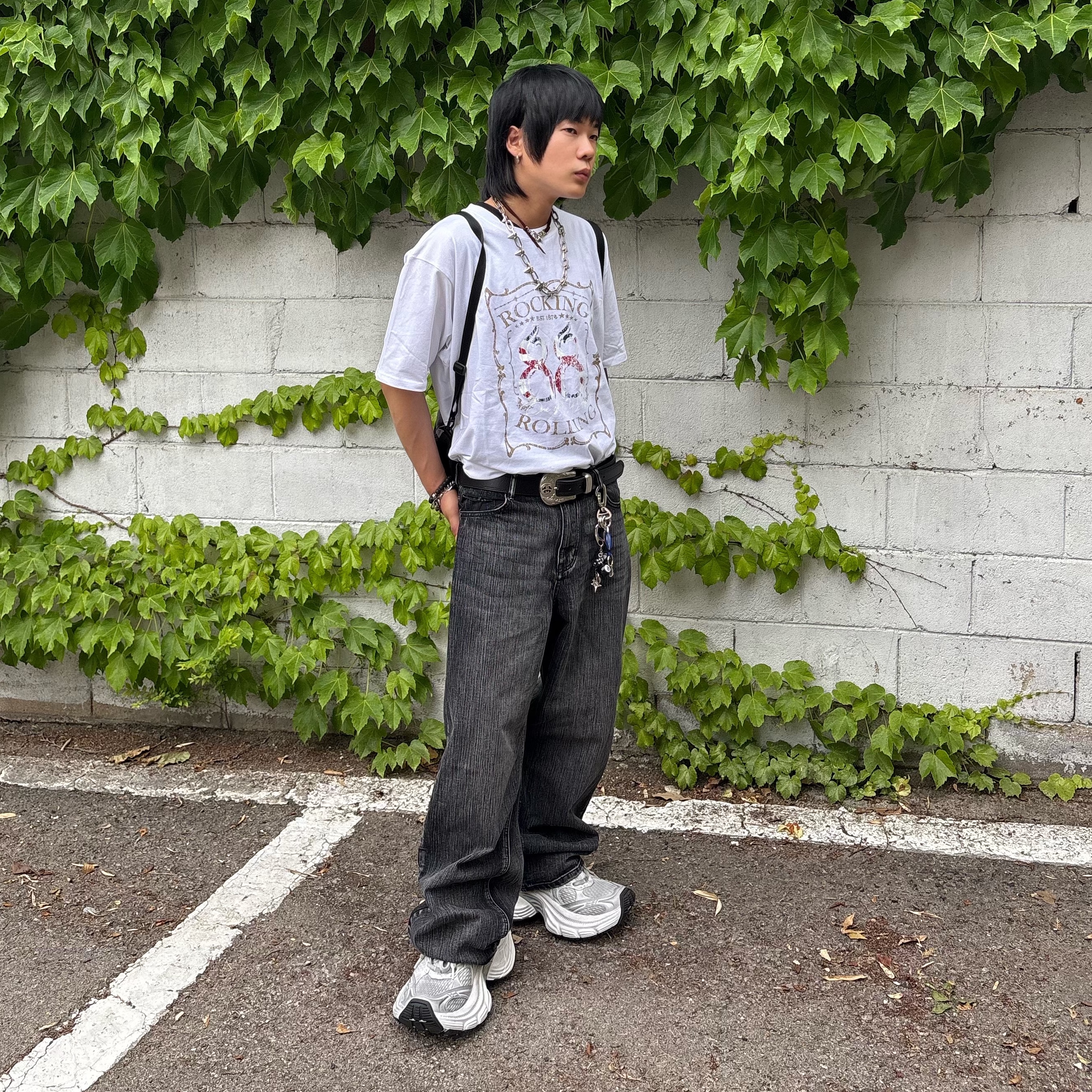 Balenciaga 10XL Sneakers White Grey Silver Black, Stussy SS Link Cowboy Belt Black 착용 스타일 - 1