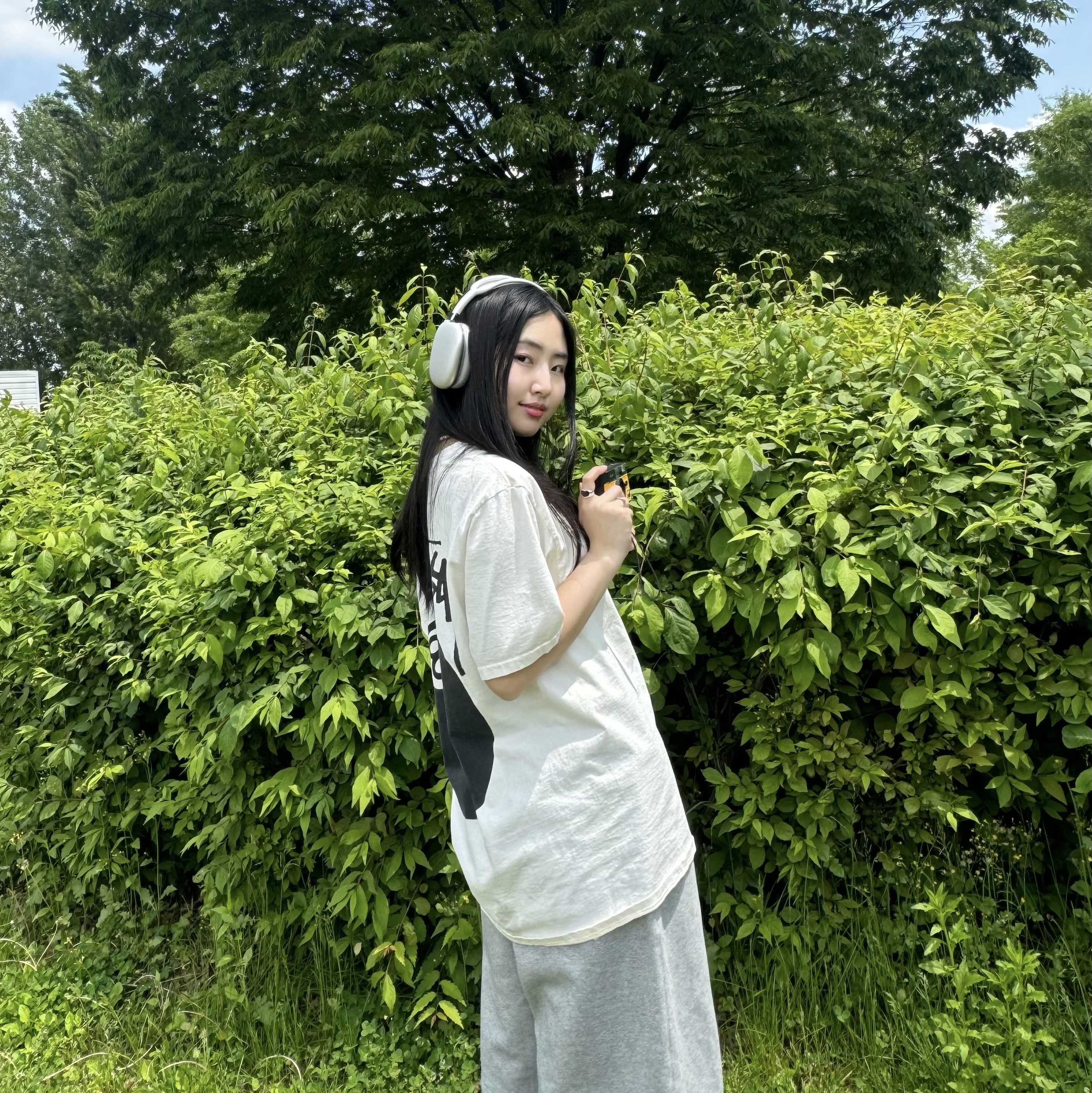 Apple AirPods Max Lightning Silver (Korean Ver.), Stussy 8 Ball Pigment Dyed T-Shirt Natural 착용 스타일 - 2