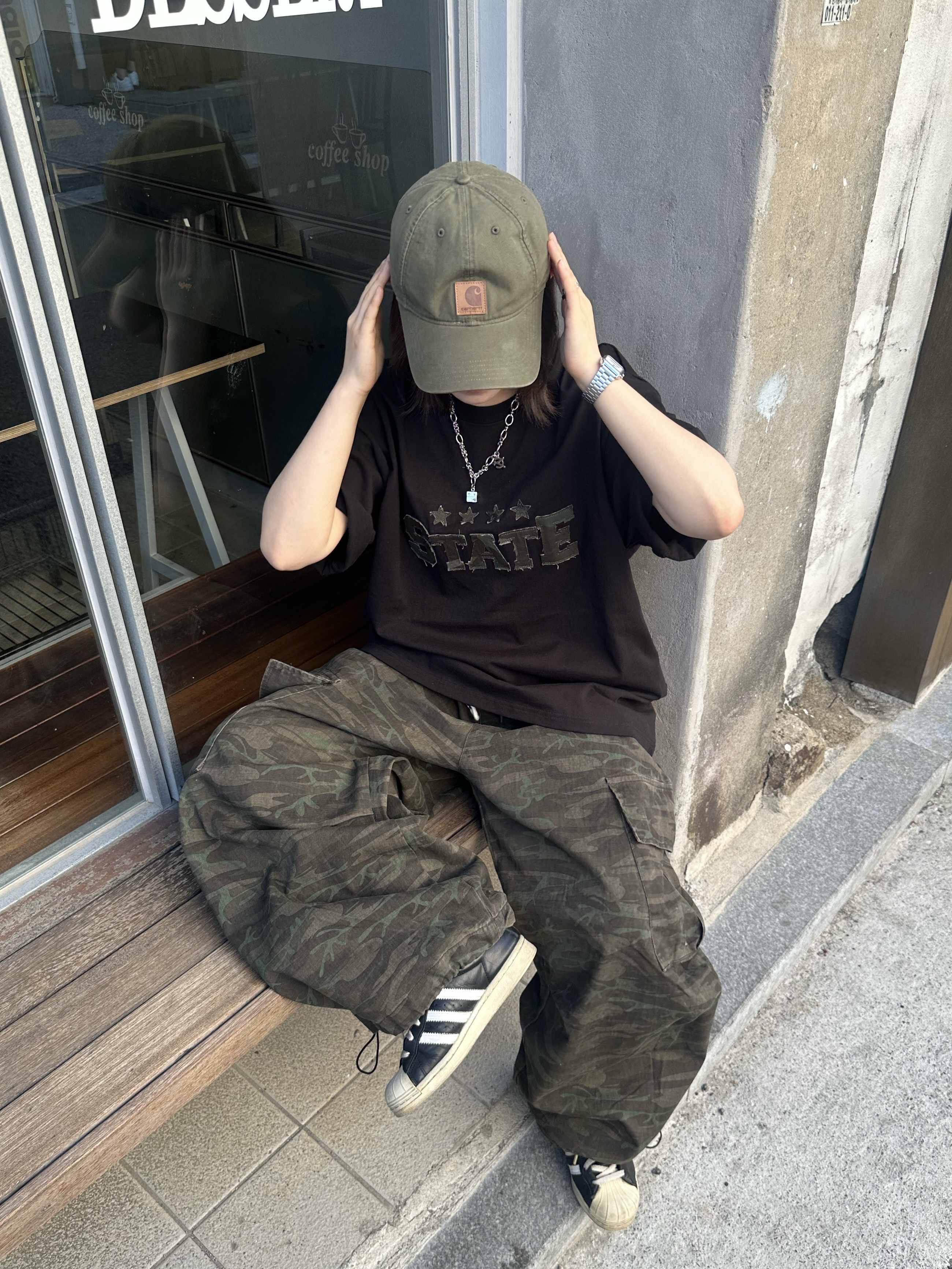 Carhartt Canvas Cap Army Green, Adidas Superstar Premium Black White 착용 스타일 - 2