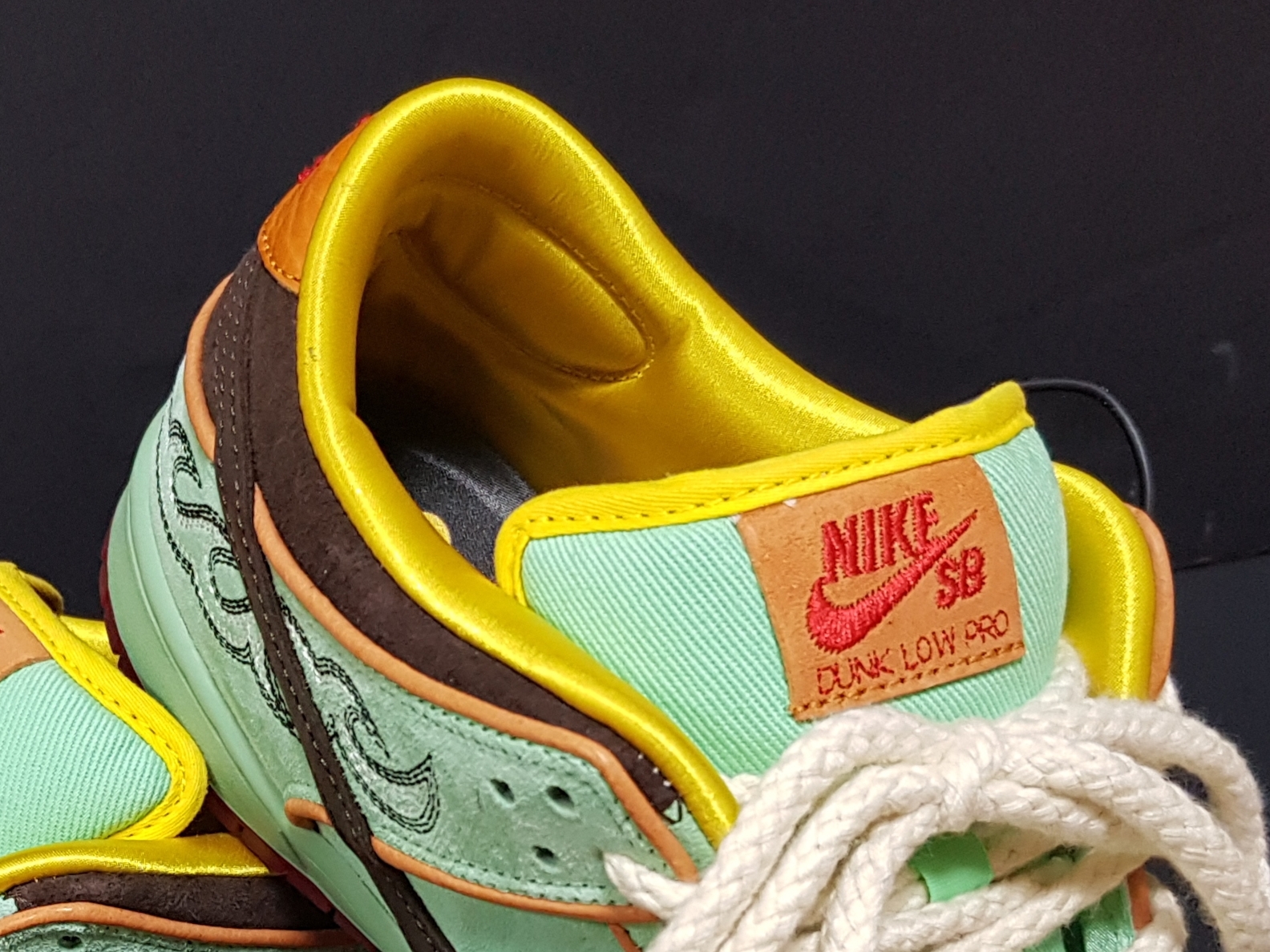 Nike SB Dunk Low Pro Tourmaline 착용 스타일 - 5