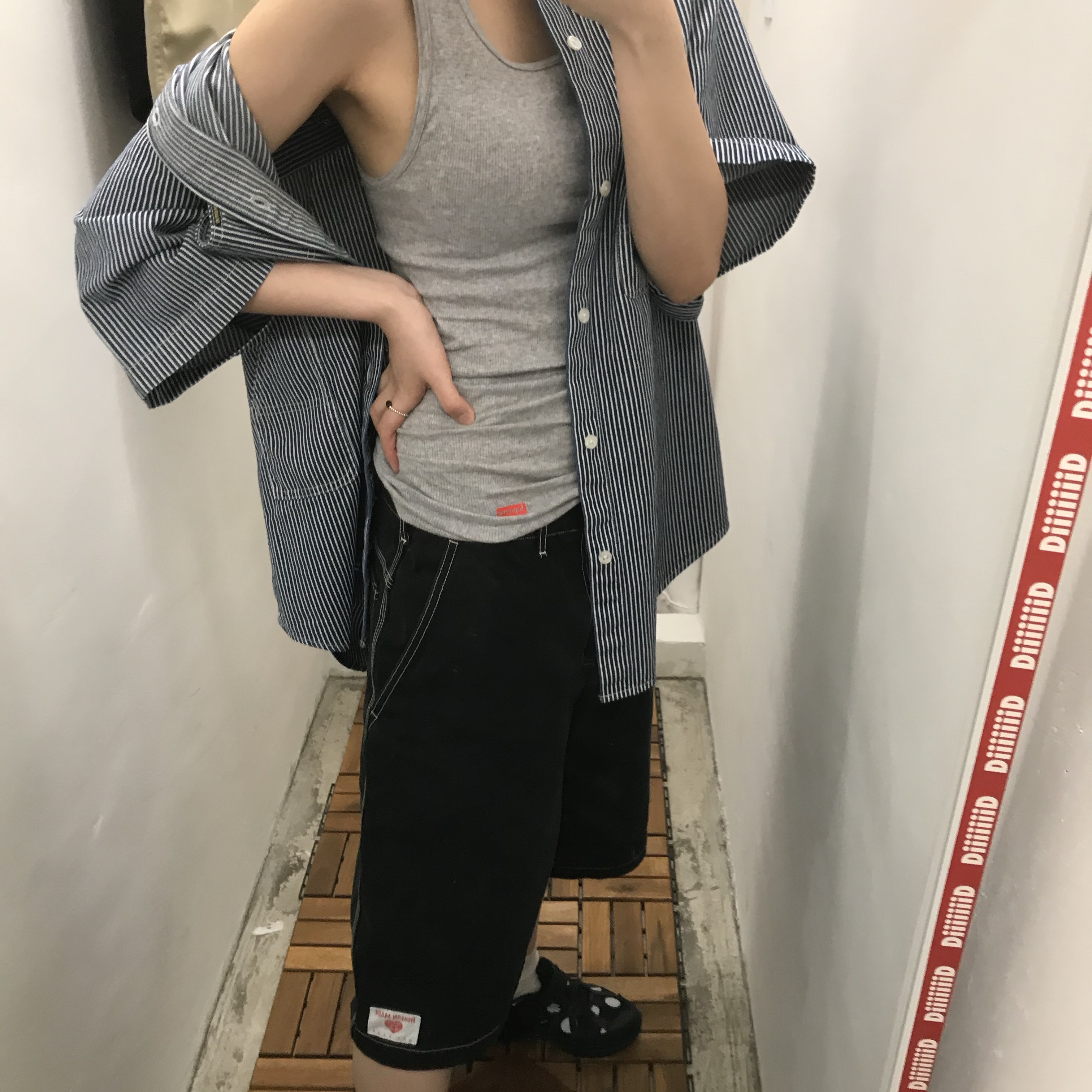 Supreme Loose Fit S/S Denim Painter Shirt Washed Indigo - 25SS, Human Made Baggy Shorts Black 착용 스타일 - 2